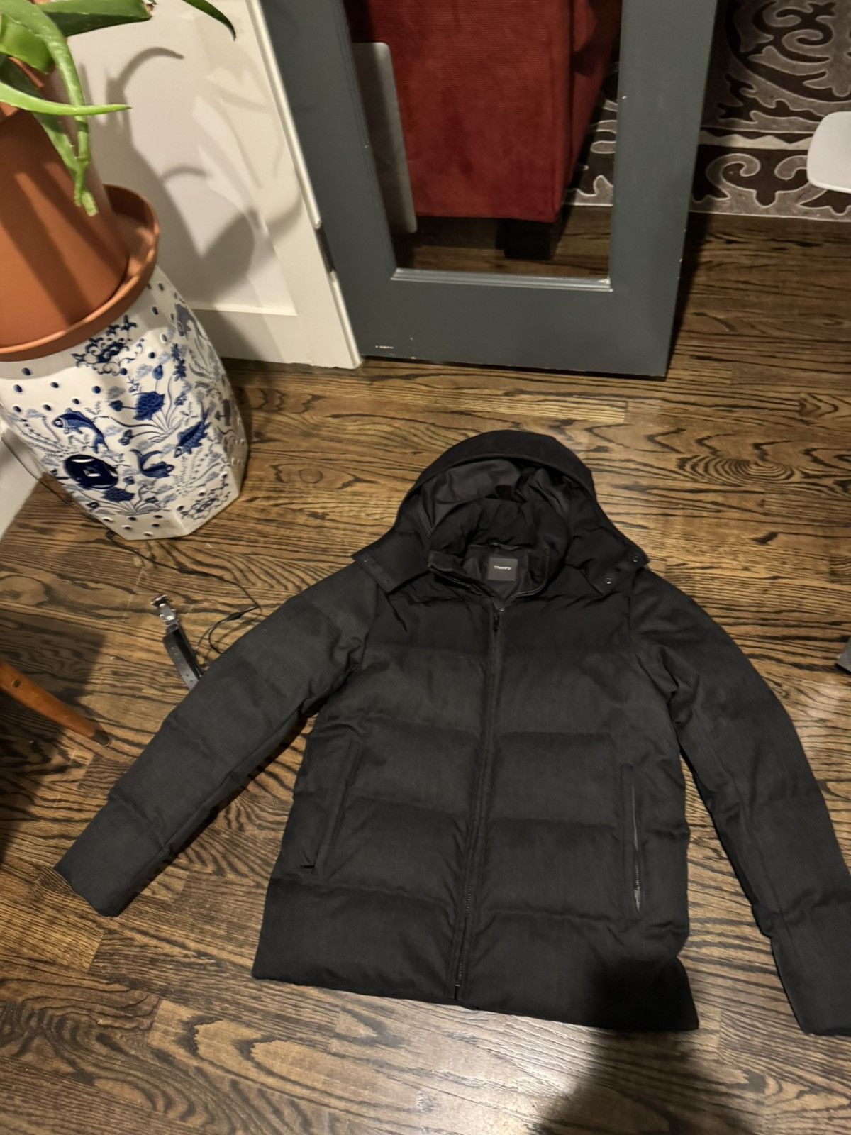 Theory Theory Mens Color-Blocked Puffer Coat Black, Super Warm Size US M / EU 48-50 / 2 - 1 Thumbnail