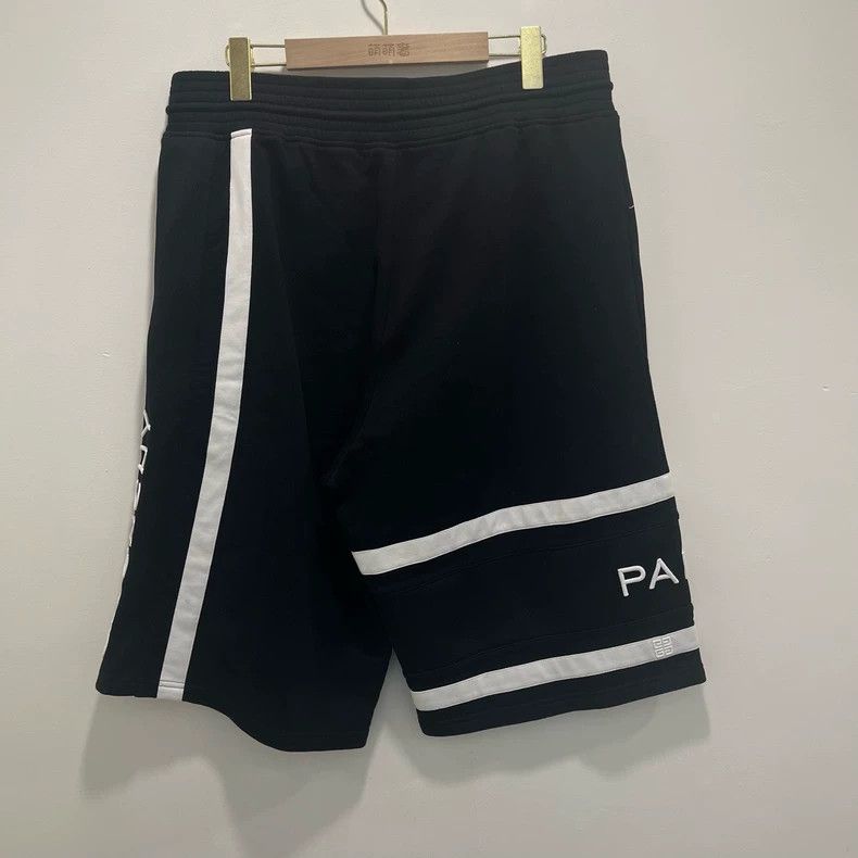 Givenchy Givenchy SizeXL Black Striped Embroidered Logo Casual Short Size US 30 / EU 46 - 3 Thumbnail