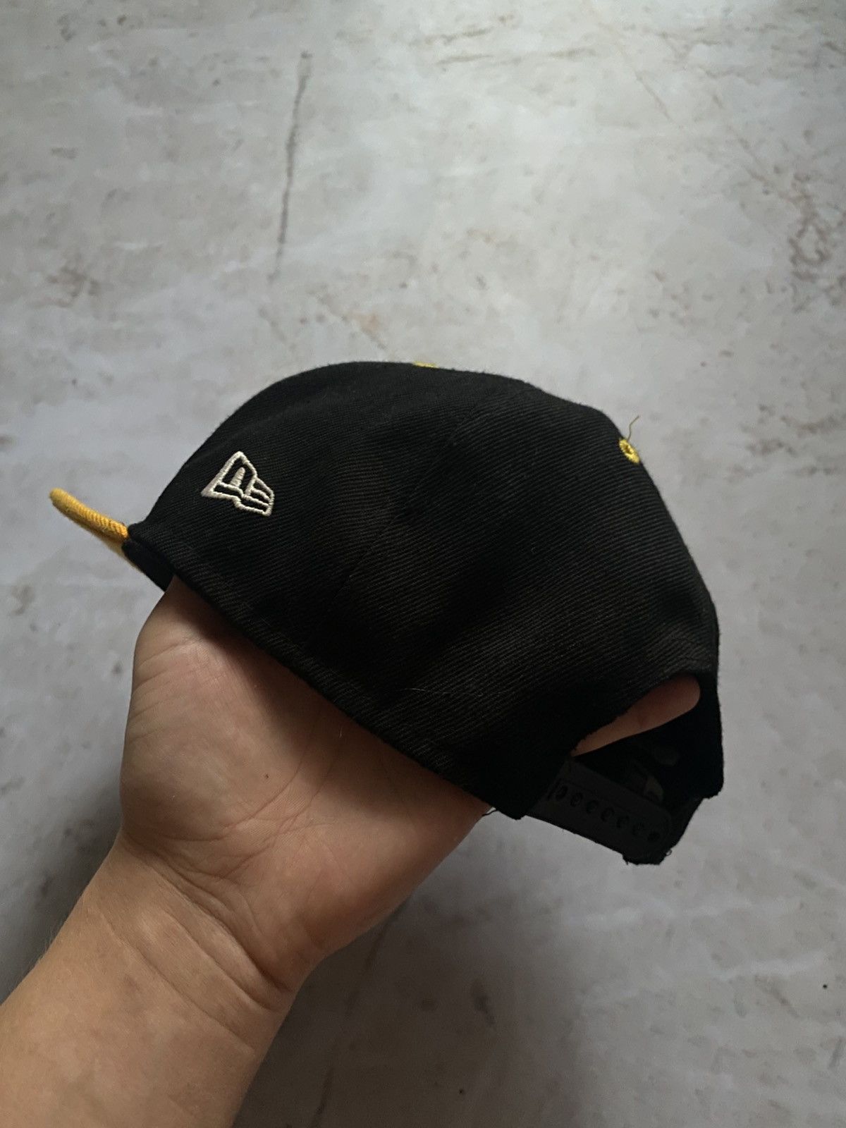 Hat Club × MLB × New Era Vintage Pittsburgh Pirates Fitted Hat New Era MLB Cap style Size ONE SIZE - 3 Thumbnail