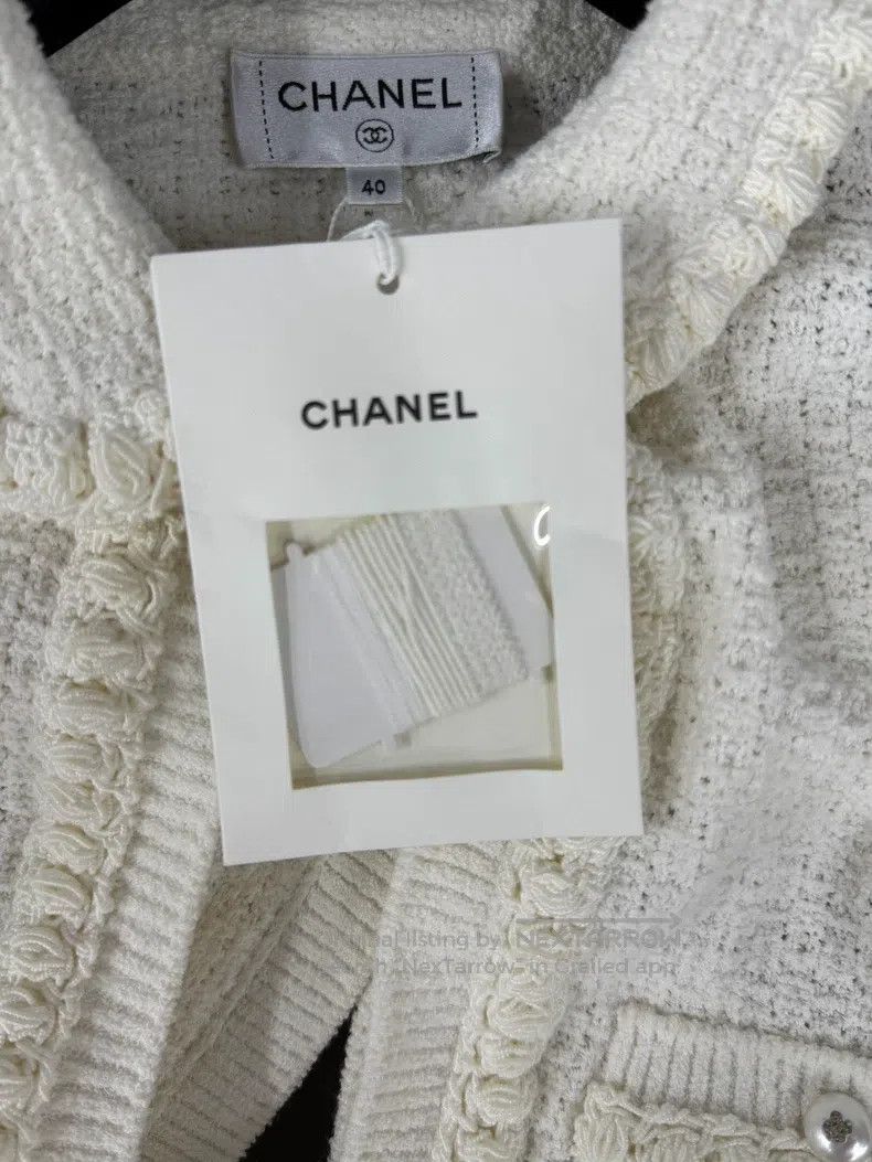 Chanel Chanel 25P white doll collar pearl diamond button knitted Size S / US 4 / IT 40 - 4 Thumbnail