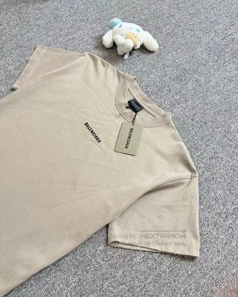 Balenciaga Balenciaga Beige Logo Embroidery Short Sleeve XS. Size US XS / EU 42 / 0 - 3 Thumbnail