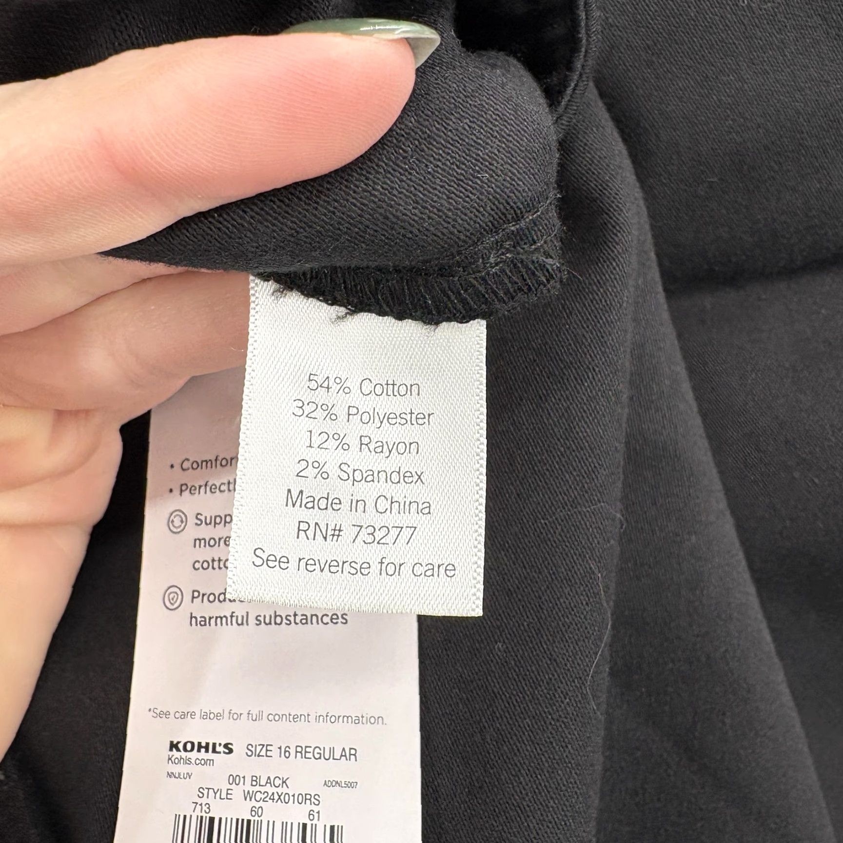 Croft & Barrow Croft & Barrow Capri Pants Womens 16 Black Effortless Stretch Mid Rise Casual Size 38" / US 16 / IT 52 - 7 Thumbnail