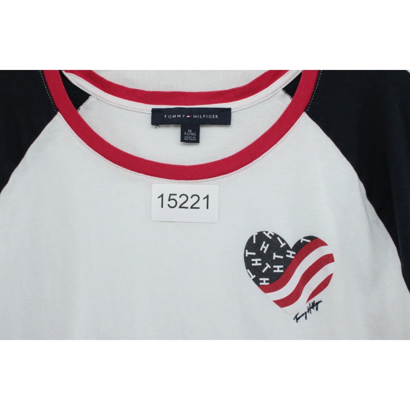 Tommy Hilfiger Tommy Hilfiger T Shirt Womens XL Red White Blue Pullover Heart Short Sleeve, White, Solid, Graphic Print, Classic, Preppy, Street Wear, 90s? Size XL / US 12-14 / IT 48-50 - 7 Thumbnail