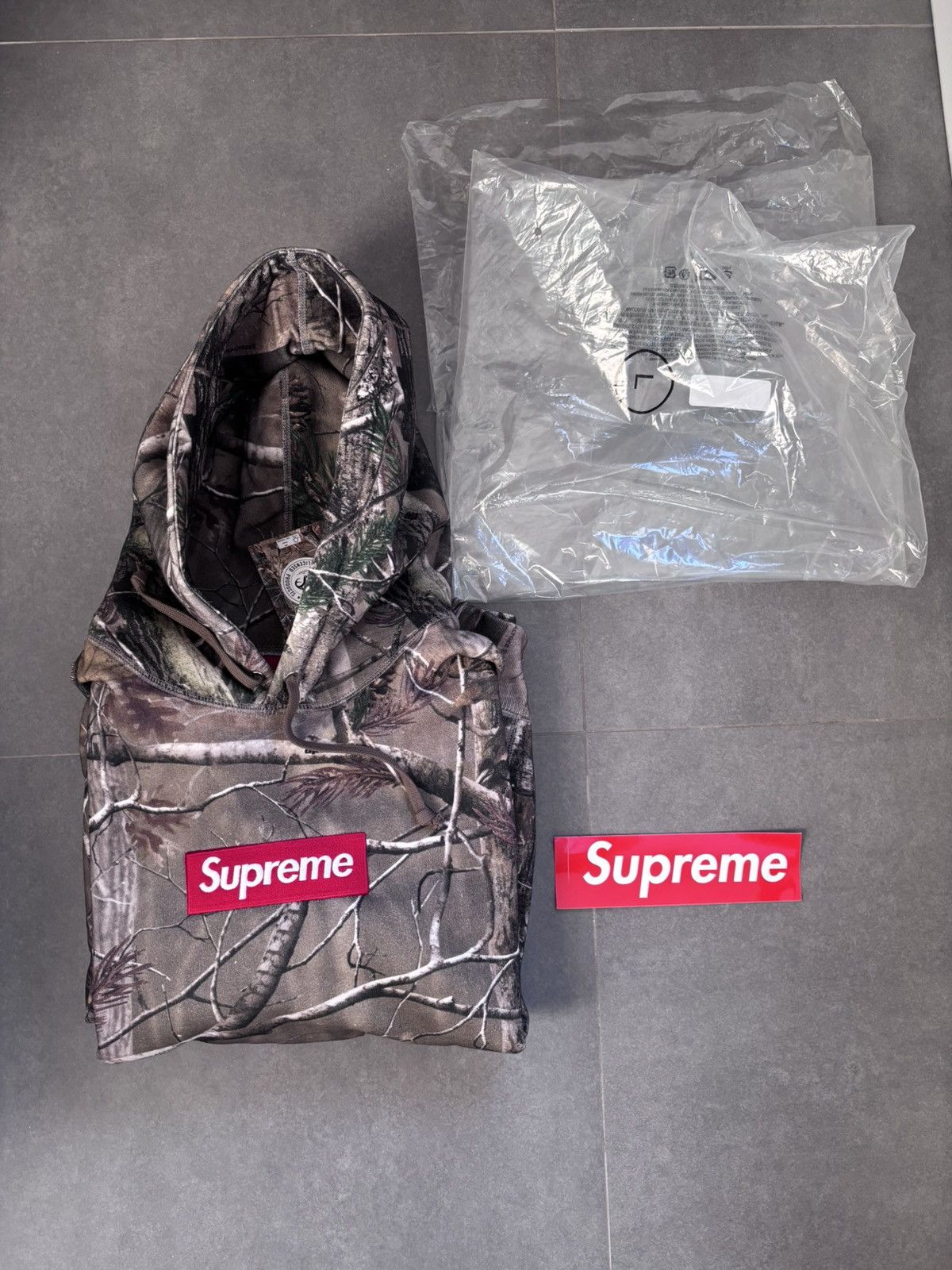 Supreme Supreme Box Logo Camo FW25 Size US L / EU 52-54 / 3 - 1 Thumbnail