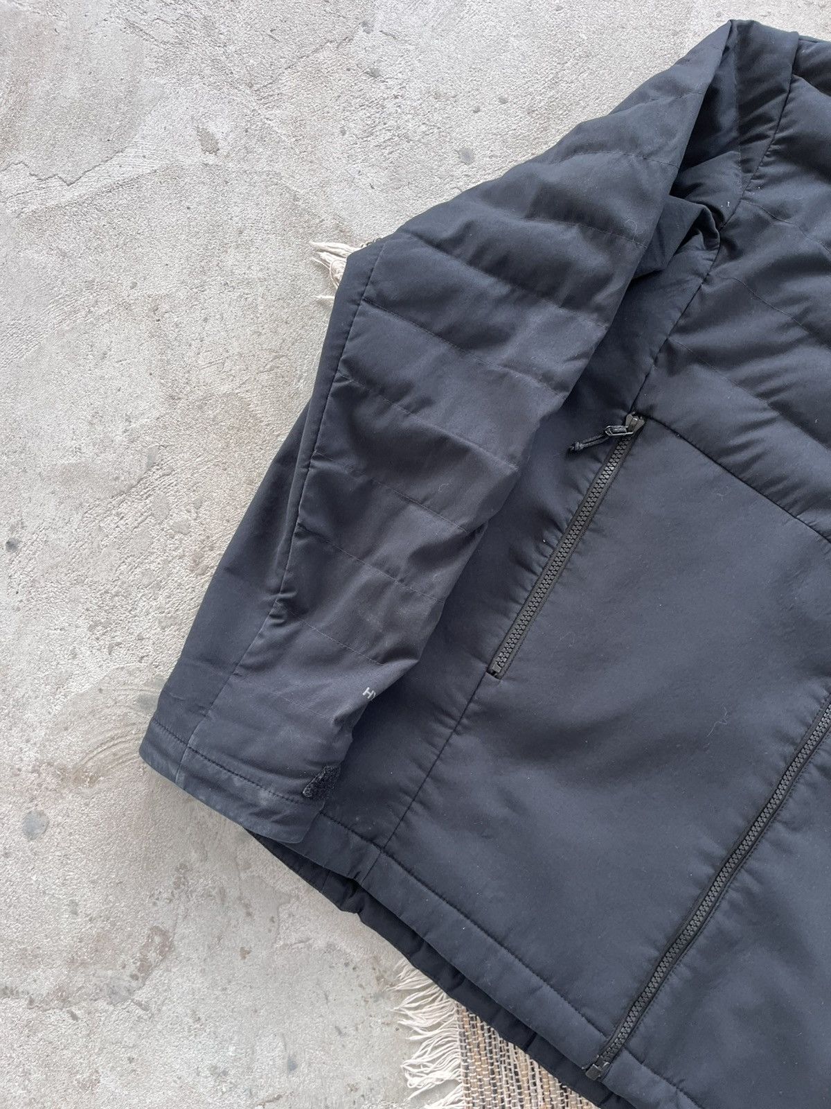 Berghaus Berghaus Black Jacket Fleece Outdoor Gorpcore Waterproof Y2K Size US L / EU 52-54 / 3 - 3 Thumbnail