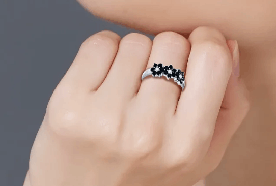 Jewelry Flower Bague Black Spinel Ring Size ONE SIZE - 6 Thumbnail