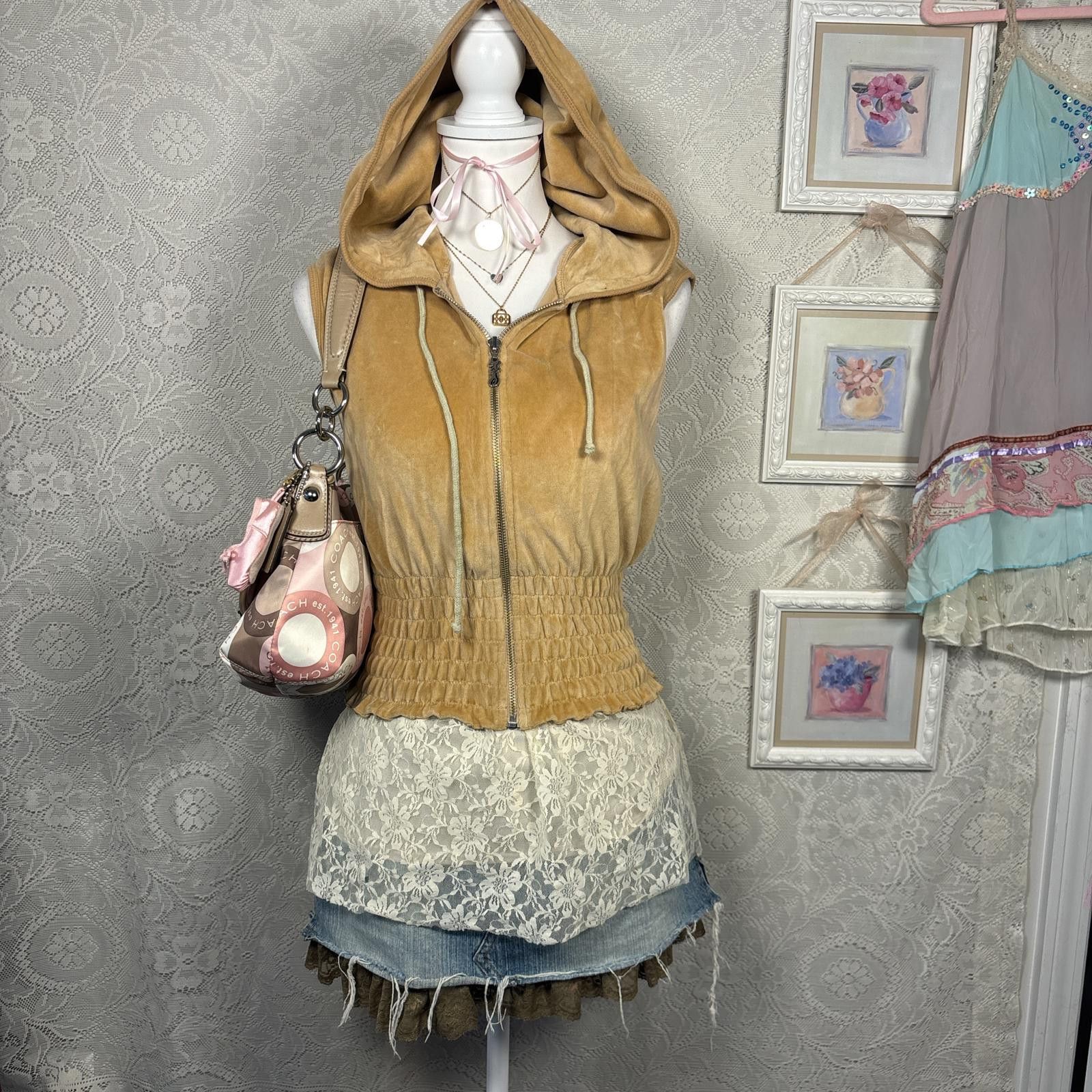 XOXO y2k velour ruched zip up vest with hoodie Size L / US 10 / IT 46 - 1 Thumbnail