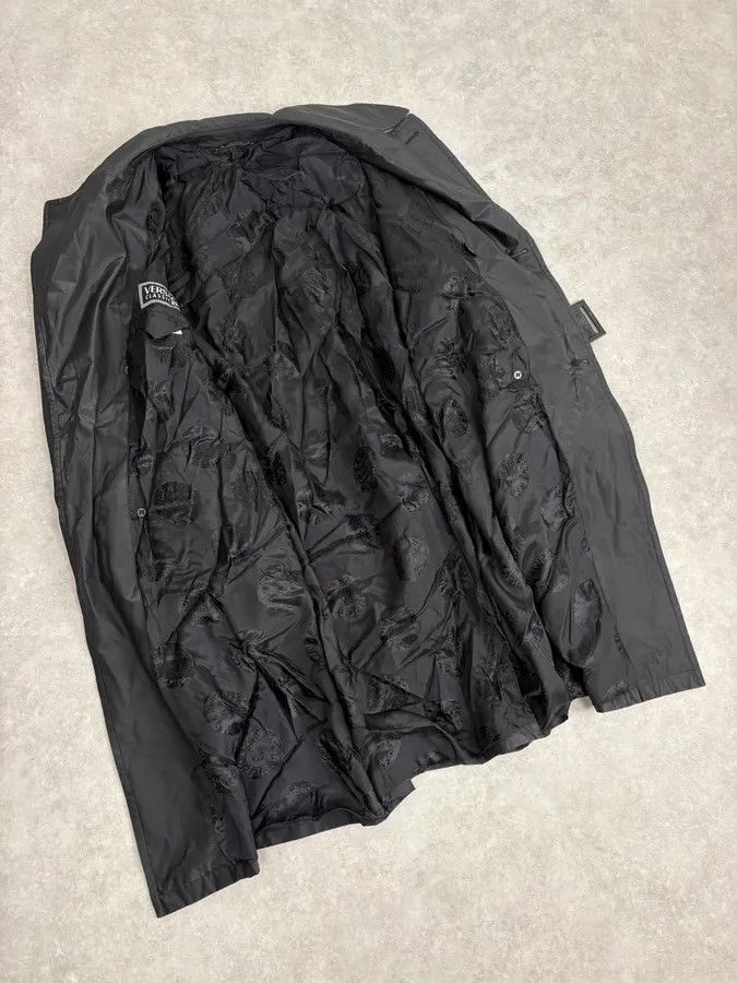 Vintage 2000s Gianni Versace Black Classy Premium Belted Trench Coat Size US M / EU 48-50 / 2 - 7 Thumbnail