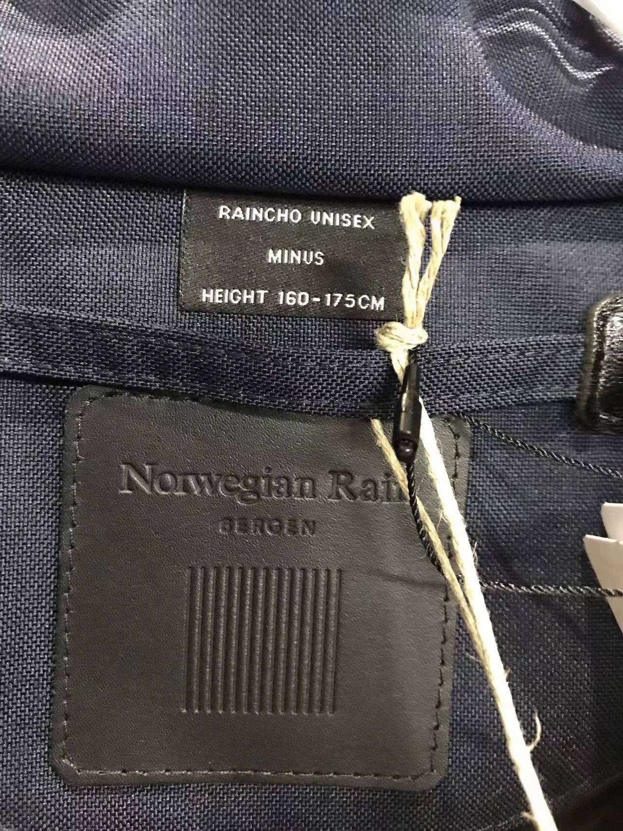 Raincho Norwegian Rain Dark Navy Cape Unisex in Blue, Men's (Size M) — image 3 of 6