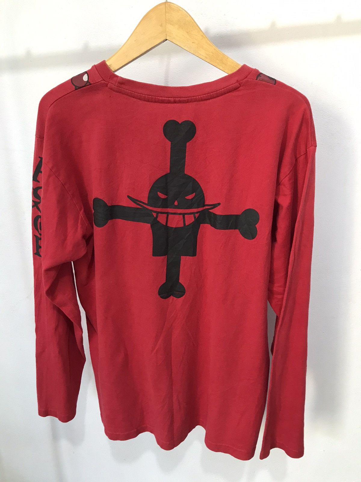 Anime One Peace long sleeve Size US L / EU 52-54 / 3 - 5 Thumbnail