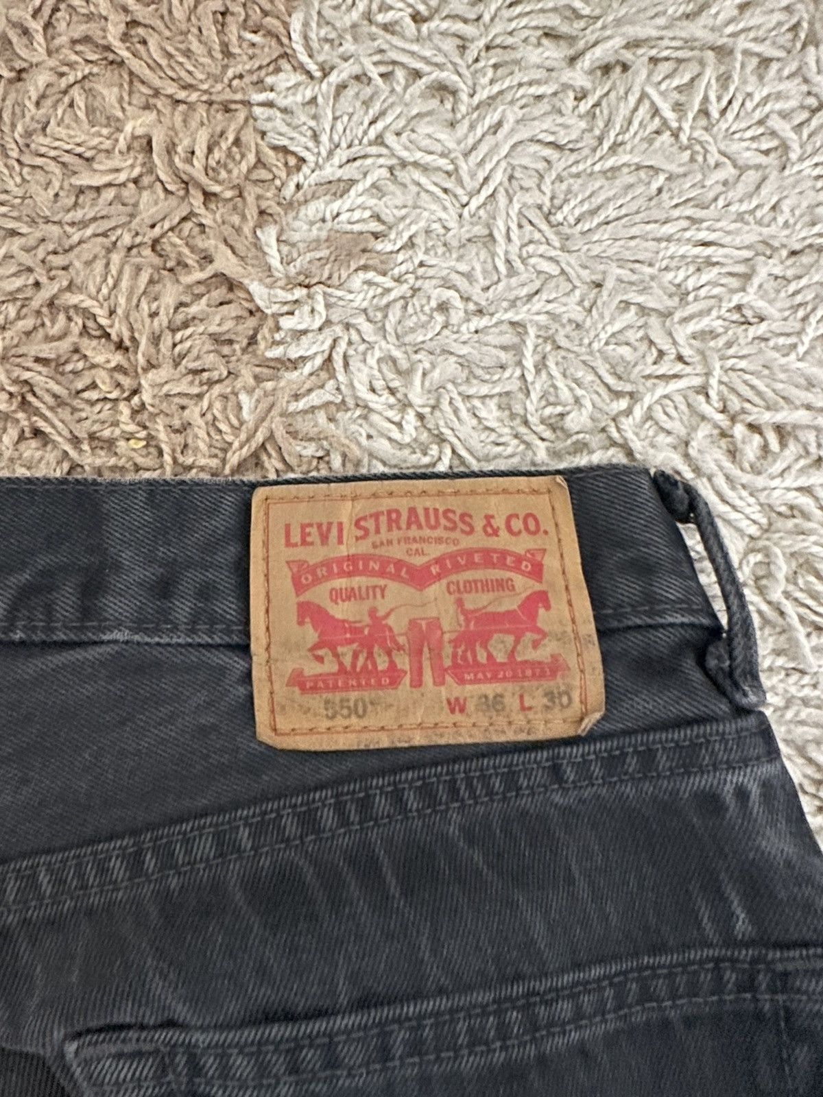Levi's Vintage Clothing × Vintage 🔥🫨VINTAGE LEVIS 550 WASHED BLACK BAGGY RAP JEANS🫨🔥 Size US 36 / EU 52 - 9 Thumbnail