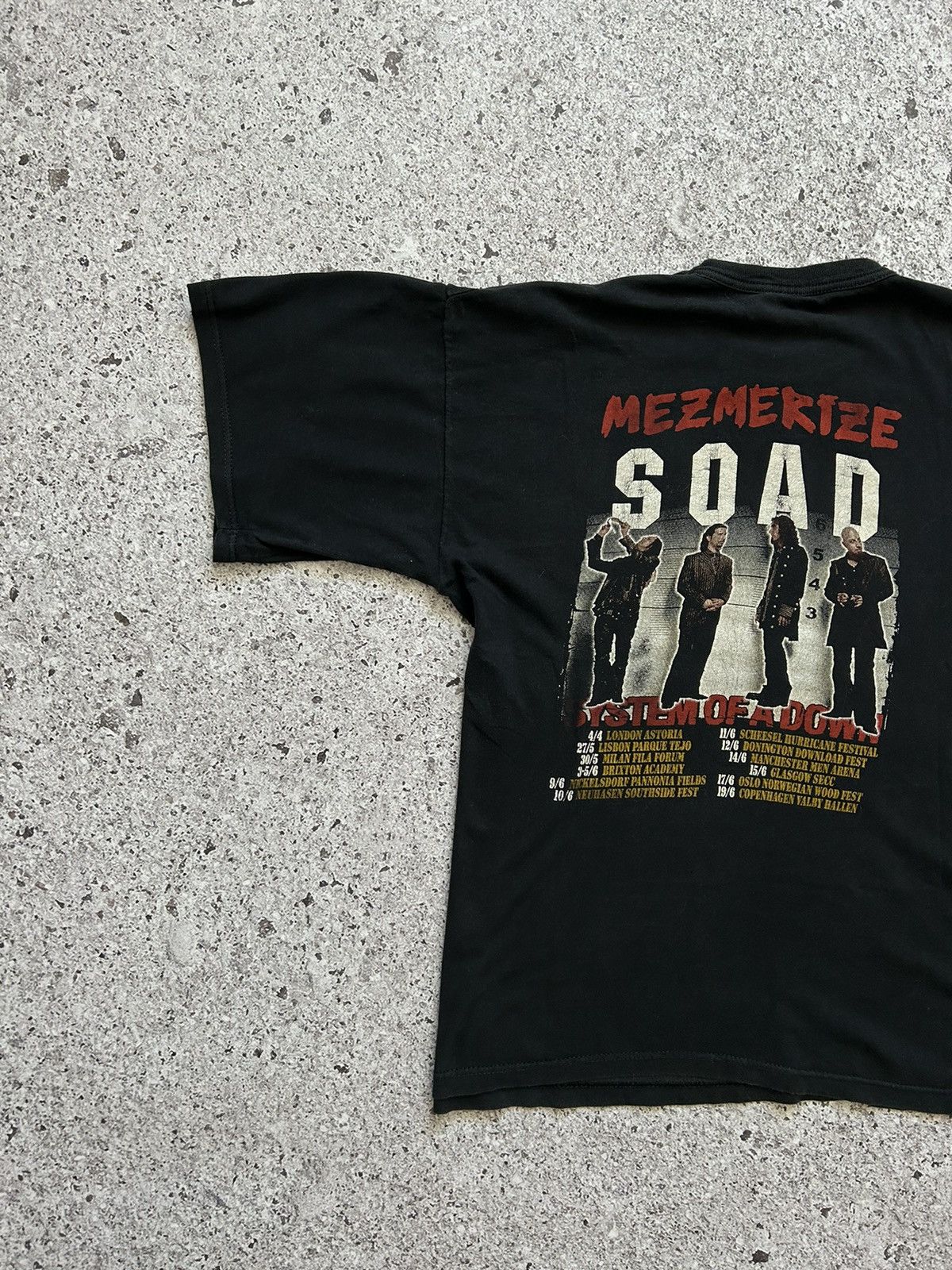 Band Tees × Vintage Vintage 2005 System Of A Down ‘Mezmerize’ T-Shirt Size US XL / EU 56 / 4 - 7 Thumbnail