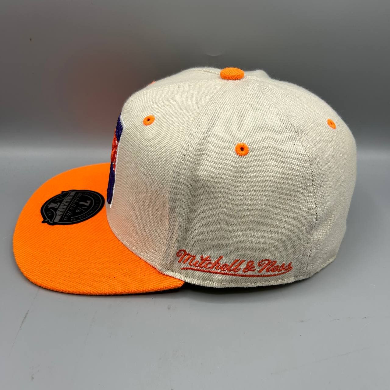 Mitchell & Ness Phoenix Suns Hat Men 7 1/8 White Orange NBA HWC Fitted Cap Size ONE SIZE - 4 Thumbnail