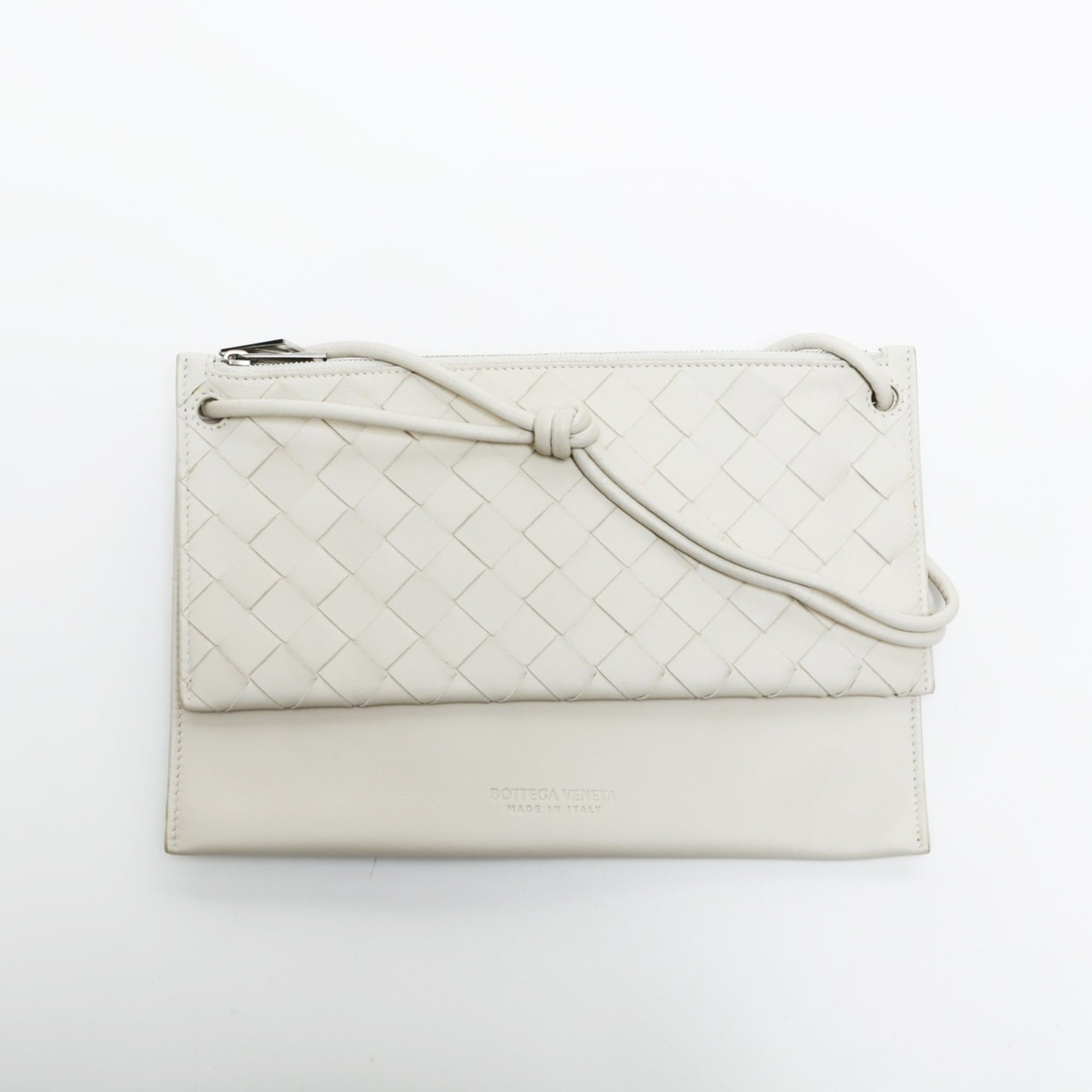Bottega Veneta Bottega Veneta Leather Intrecciato Shoulder Bag in White Size ONE SIZE - 1 Thumbnail