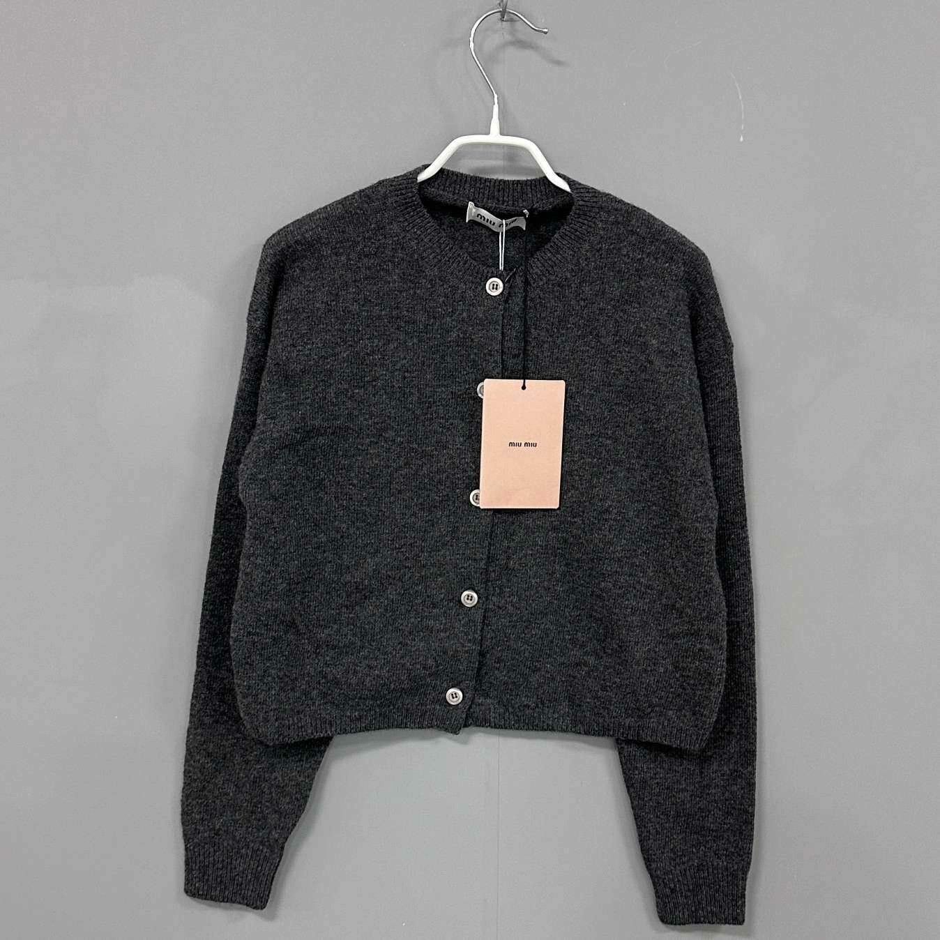 Miu Miu Miu Miu Retro Gray Sweater M Women Size M / US 6-8 / IT 42-44 - 1 Thumbnail