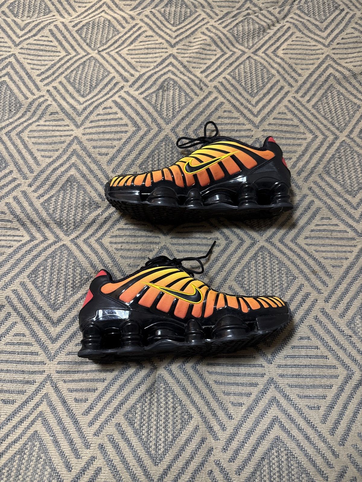 Nike Nike shox tl sunrize Size US 10 / EU 43 - 1 Thumbnail