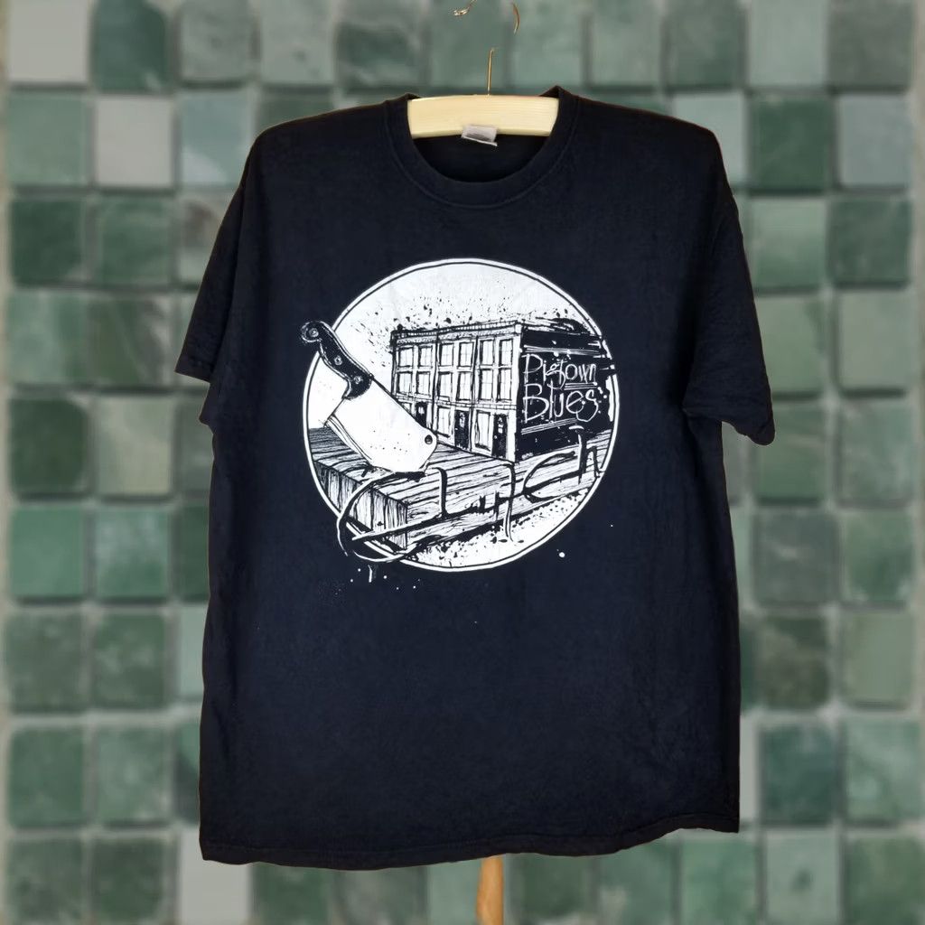 Fruit Of The Loom VINTAGE CLUTCH BAND PIGTOWN BLUES TOUR T-SHIRT XLARGE Nike? Size US XL / EU 56 / 4 - 1 Thumbnail
