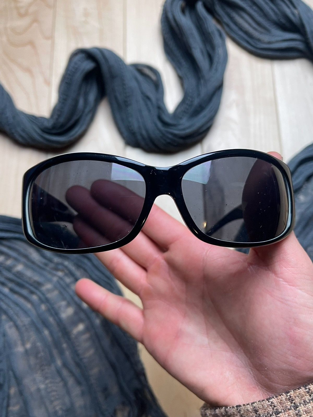 Dolce & Gabbana 2000s Dolce & Gabbana D&G Logo Purple Tinted Sunglasses Size ONE SIZE - 2 Thumbnail