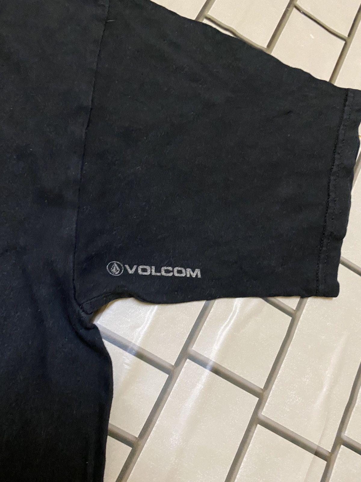Designer × Volcom T-shirt VOLCOM Size US M / EU 48-50 / 2 - 9 Thumbnail