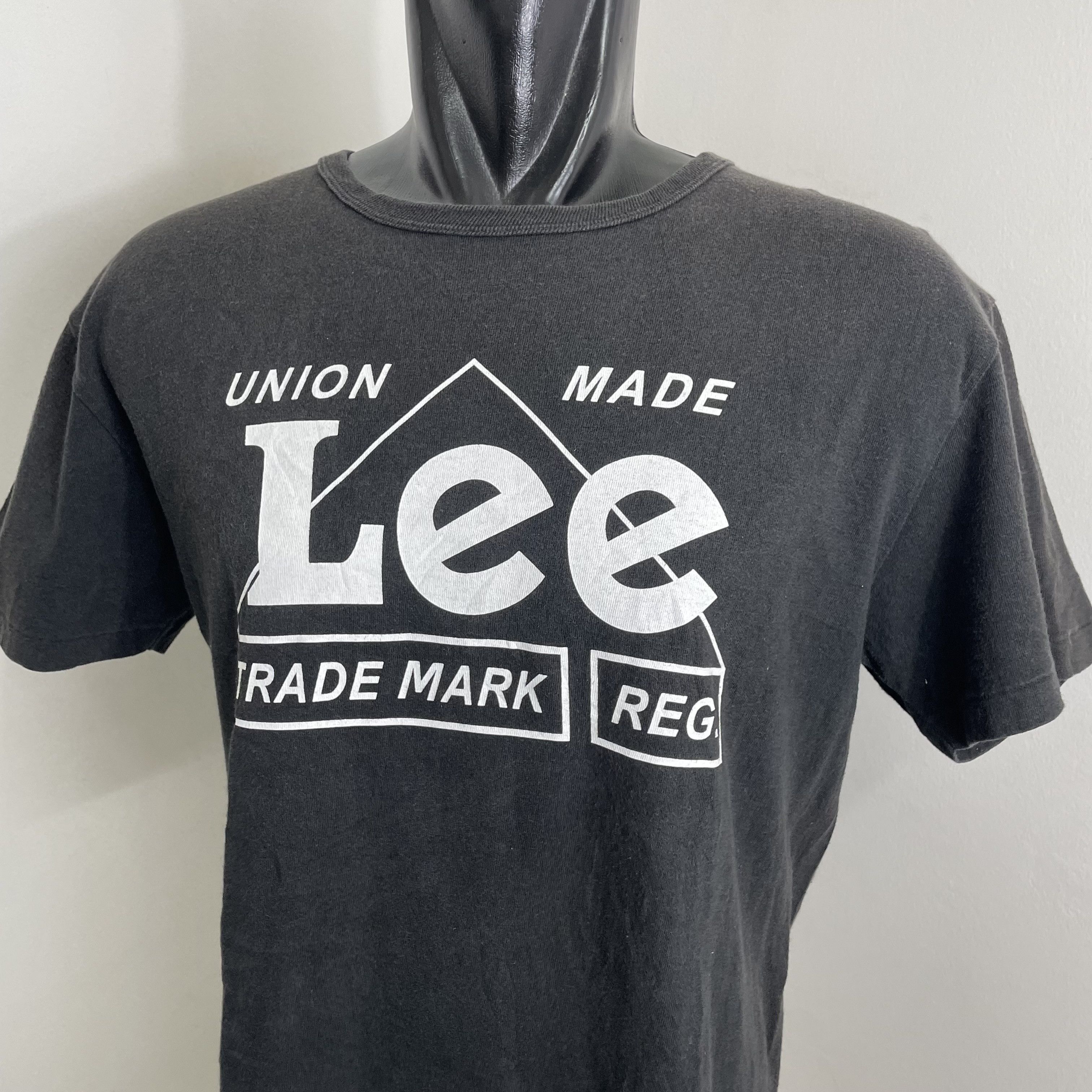 Lee ⭐️SALE⭐️ [XL] LEE JEANS DENIM UNION MADE TSHIRT Size US XL / EU 56 / 4 - 2 Thumbnail