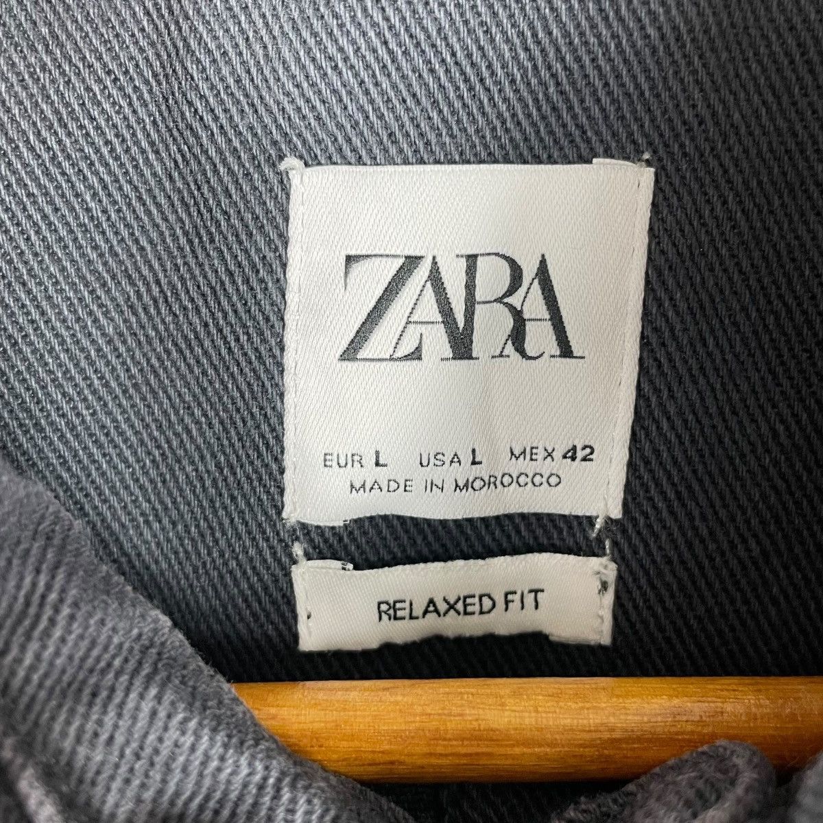 Zara Zara Man Denim Wear Backhit Graphic Button Down Jacket Size US L / EU 52-54 / 3 - 5 Thumbnail