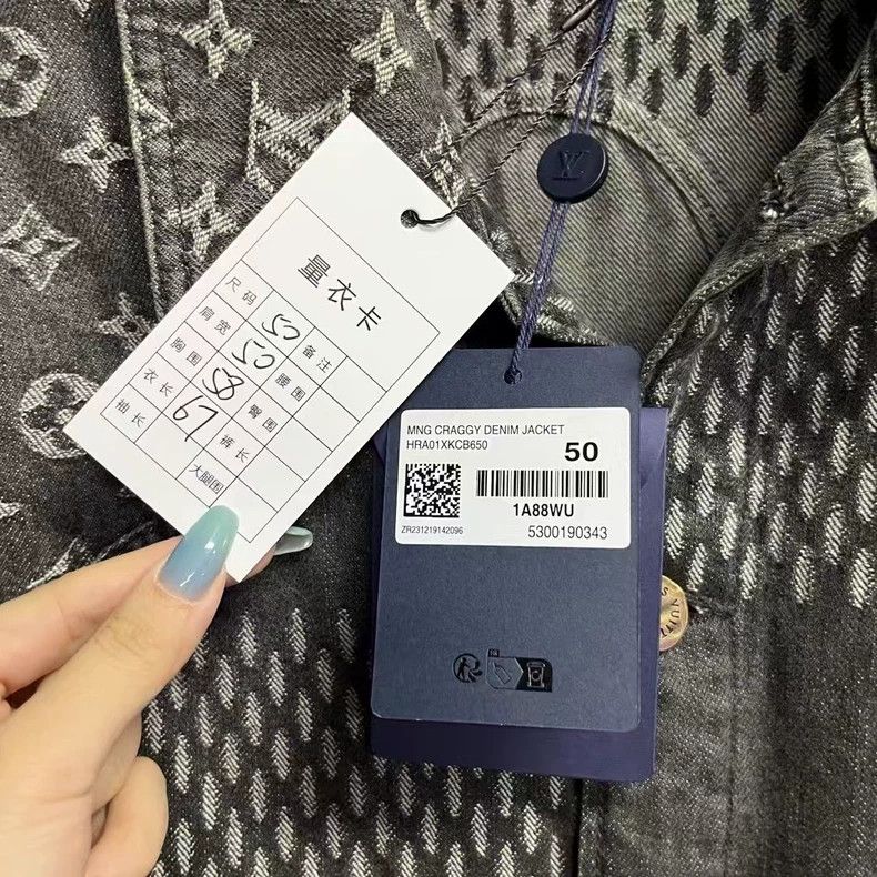 Louis Vuitton Louis Vuitton Black presbyopic full print patchwork casual Size US M / EU 48-50 / 2 - 3 Thumbnail
