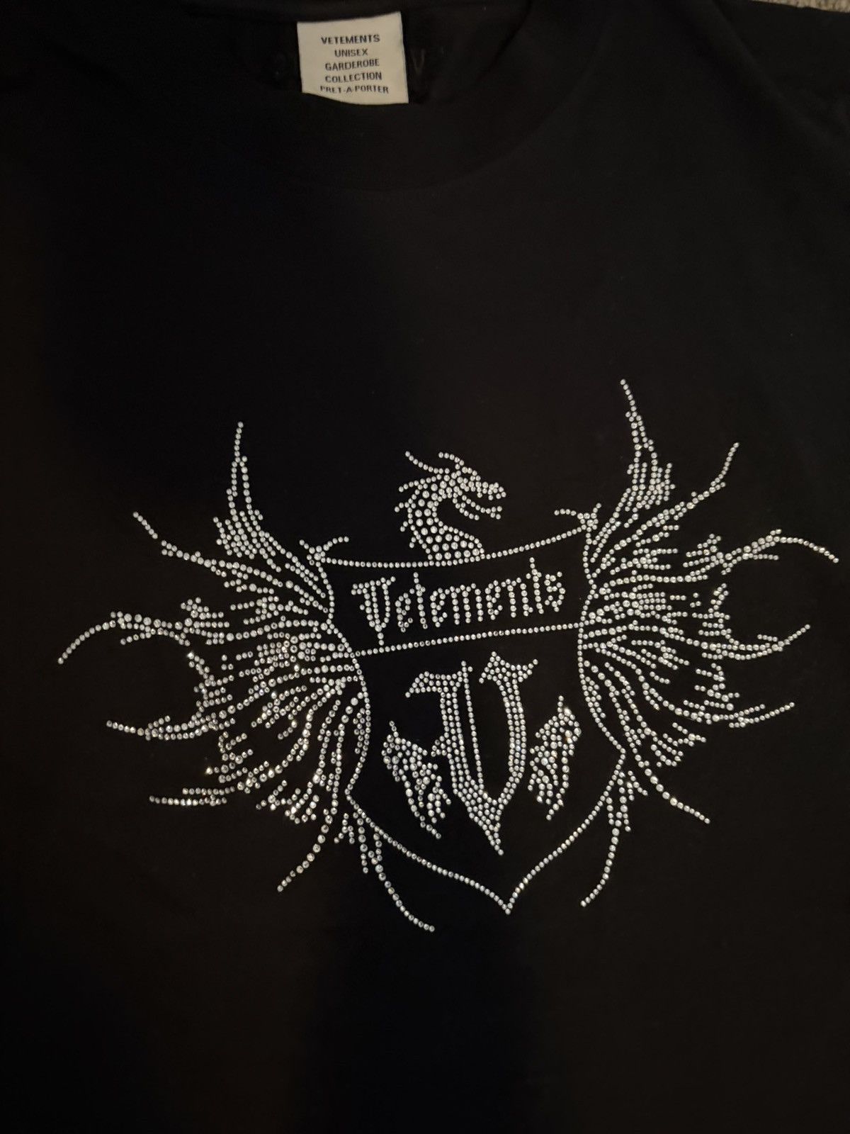 Vetements Vetements Crystal Rhinestone Logo T-Shirt Size US S / EU 44-46 / 1 - 3 Thumbnail