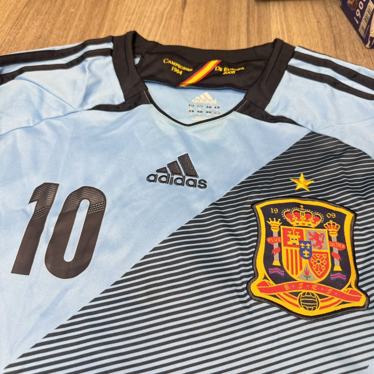 Adidas Spain 12/14 away shirt #10 Fabregas Size US XL / EU 56 / 4 - 3 Thumbnail