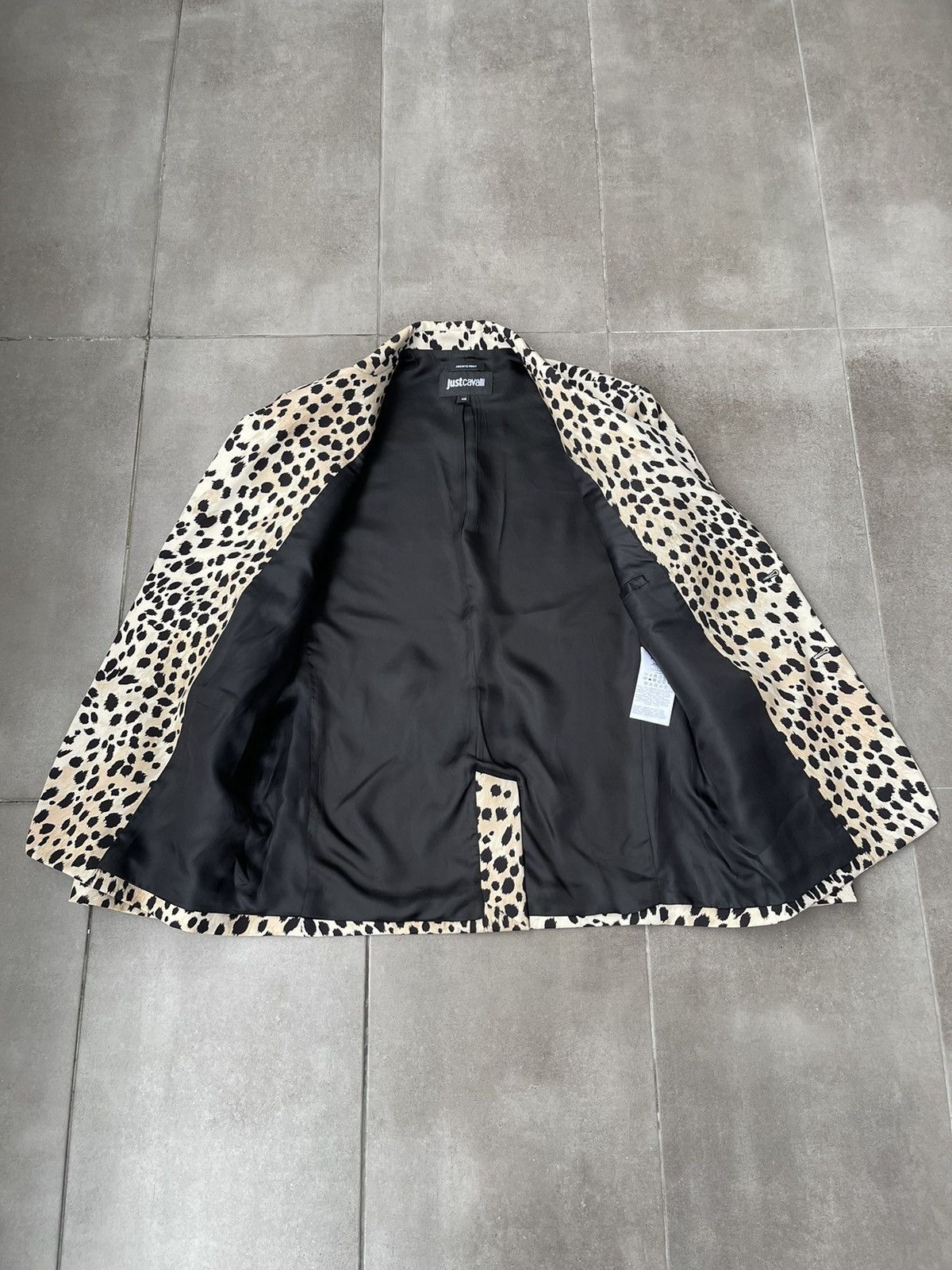 Just Cavalli !DS! FW22 Just Cavalli Leopard Print Natural Blazer Size US L / EU 52-54 / 3 - 19 Thumbnail