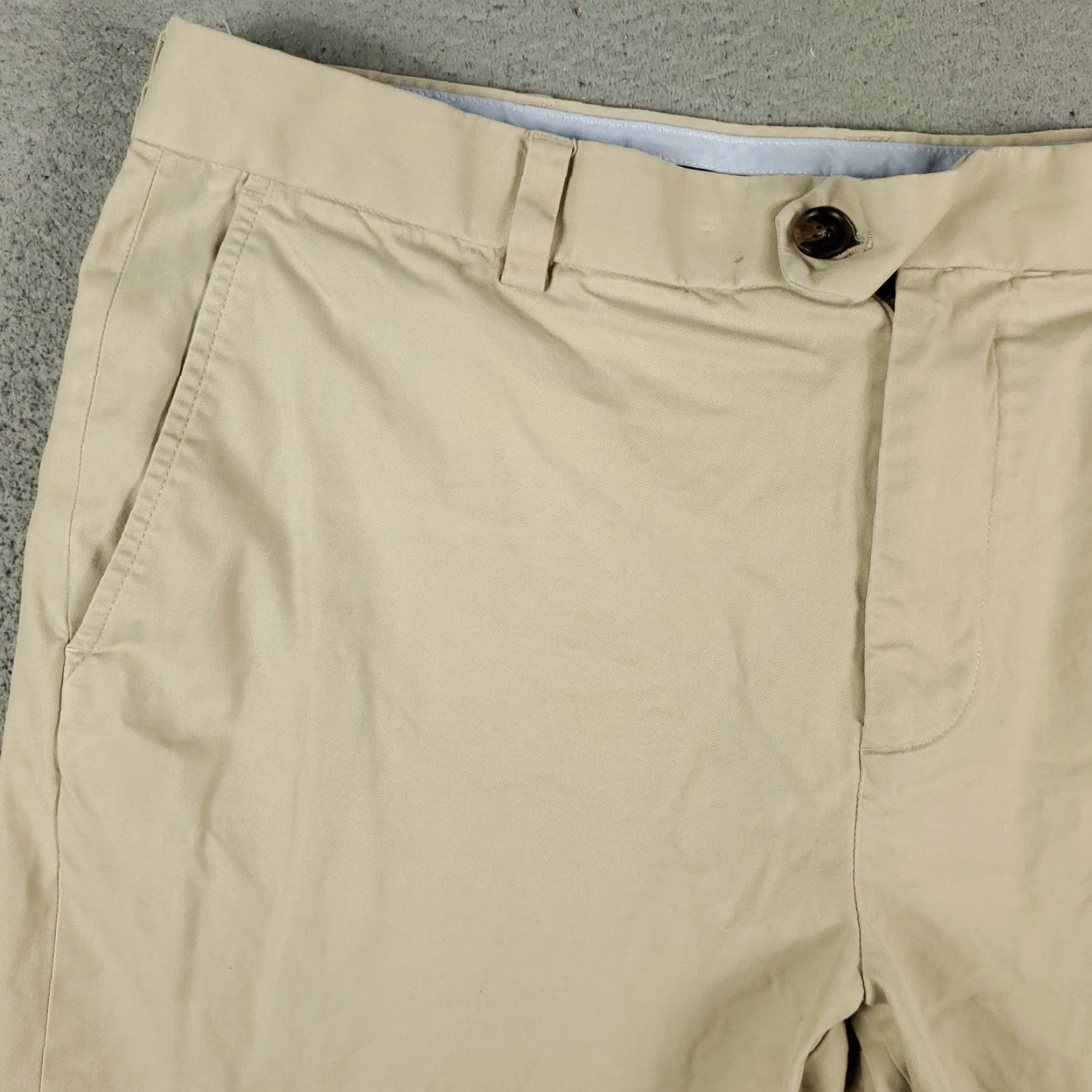Brooks Brothers Brooks Brothers Chino Shorts Mens Size 36 Beige Flat Front Regular Fit Size US 36 / EU 52 - 2 Thumbnail
