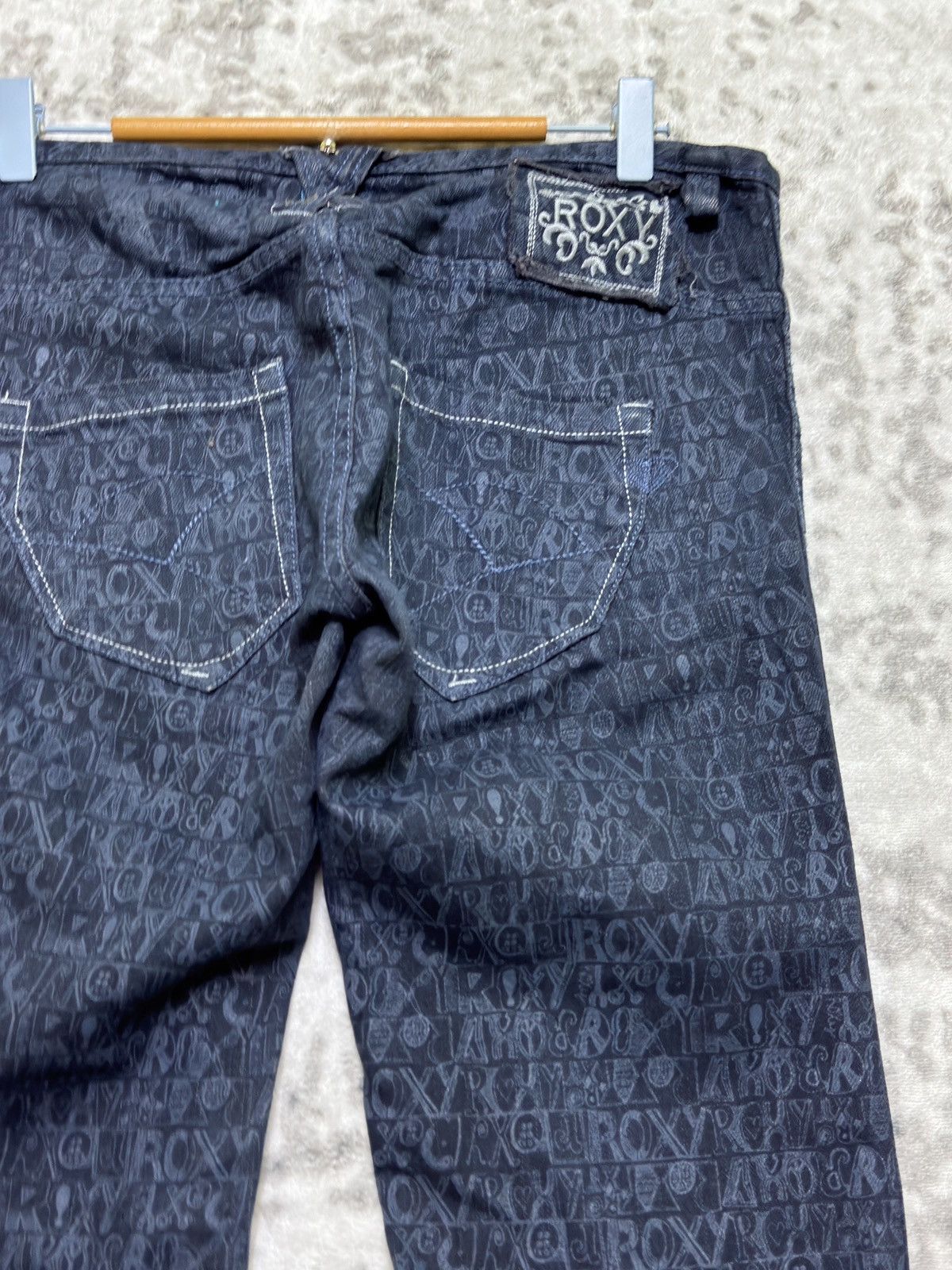 Quicksilver Vintage Roxy Monogram Graphic Bush Pants Low Rise Denim Size 32" / US 10 / IT 46 - 11 Thumbnail