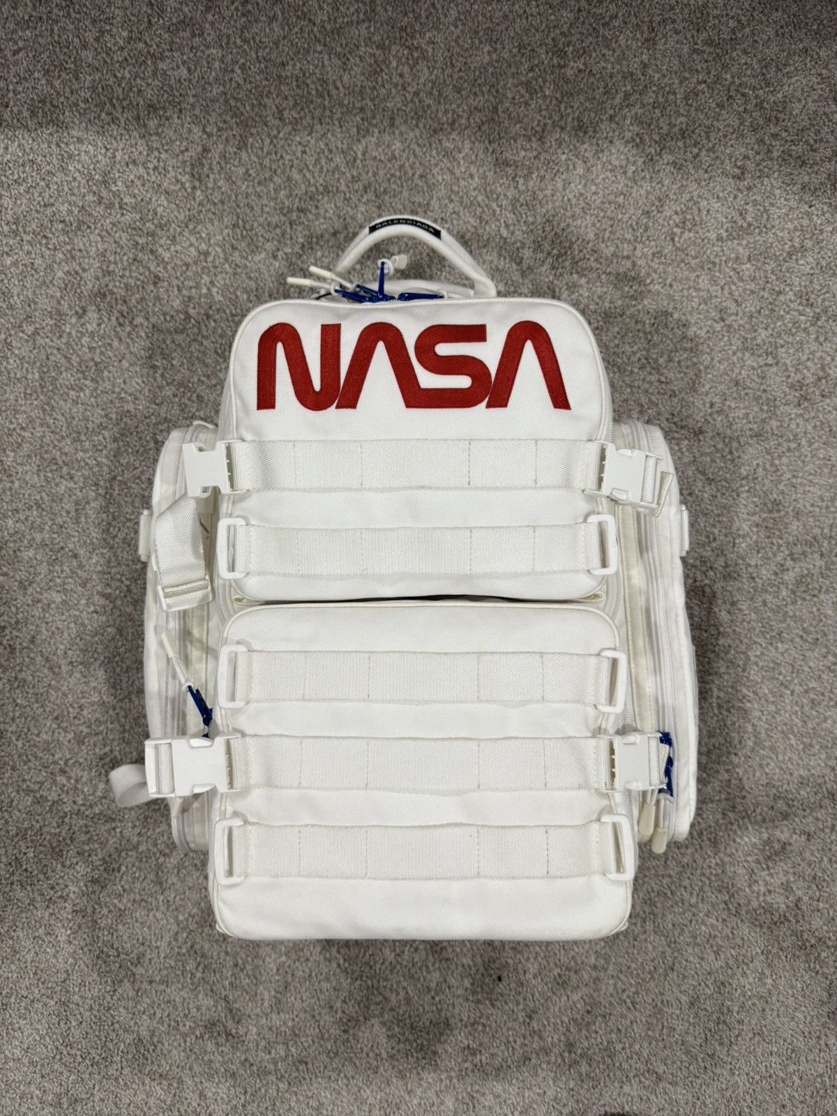 【希少・ホワイト】バレンシアガ　NASA　スペースバッグ　リュック　ロゴパッチ 希少・ホワイト】バレンシアガ NASA スペースバッグ リュック