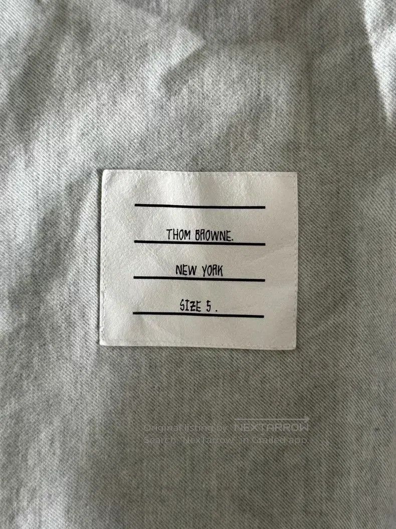 Thom Browne Thom Browne Grey Sleeve Badge Shirt Size US XXL / EU 58 / 5 - 4 Thumbnail