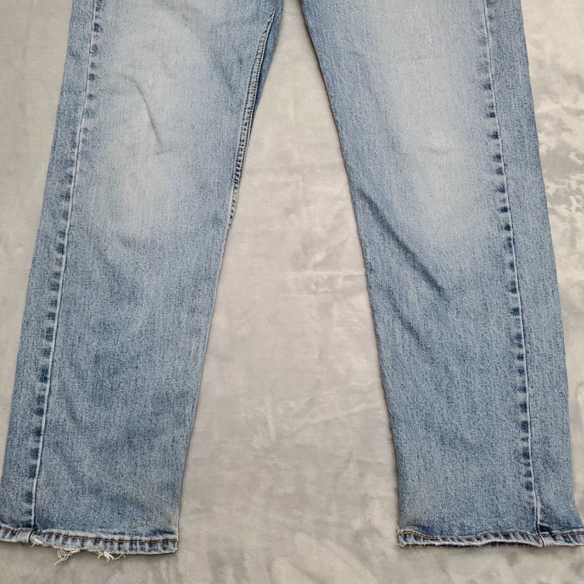 Denime VINTAGE Levis Jeans Mens 34x30 Blue 505 Regular Fit Straight Leg Medium Wash Denim Pants Size US 34 / EU 50 - 2 Thumbnail