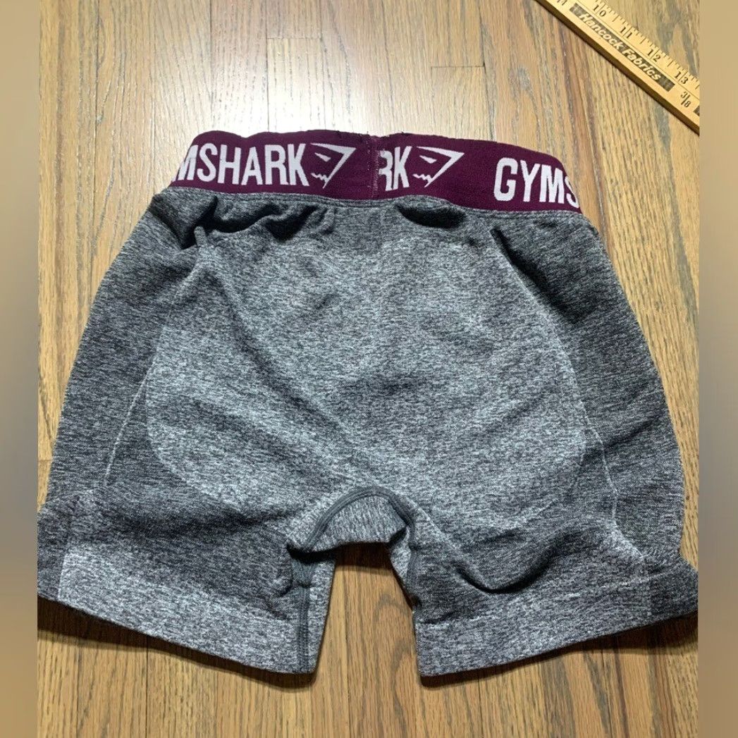 Gymshark Gymshark Shorts Women XS Gray Regular Athletic Gymshark Gray Shorts Women XS Regular Athletic Size 26" / US 2 / IT 38 - 6 Thumbnail