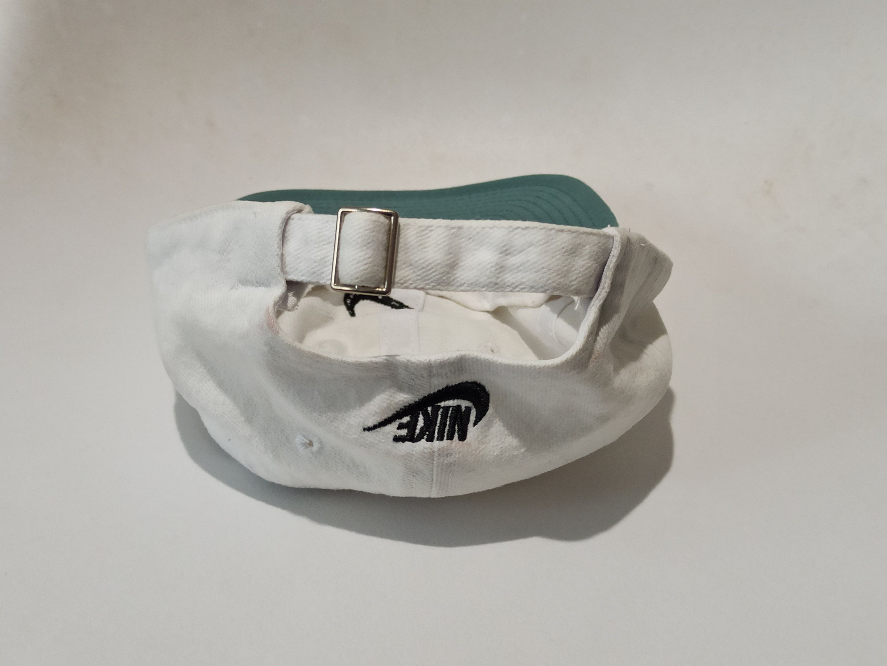 Nike Nike Vintage 90s White Strapback Embroidered Swoosh Logo Size ONE SIZE - 3 Thumbnail
