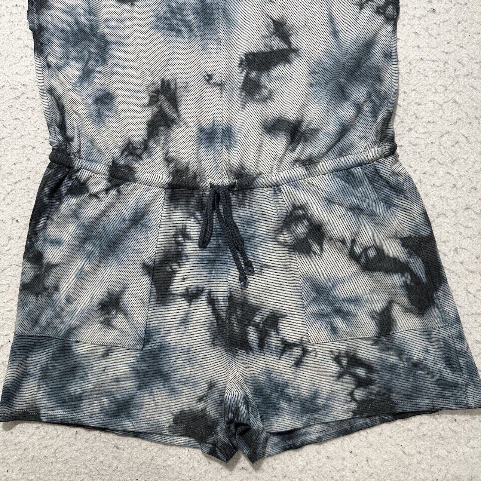 Lucky Brand Lucky Lotus Lucky Brand Medium Romper 3" Inseam Blue Tie Dye Size 32" / US 10 / IT 46 - 7 Thumbnail