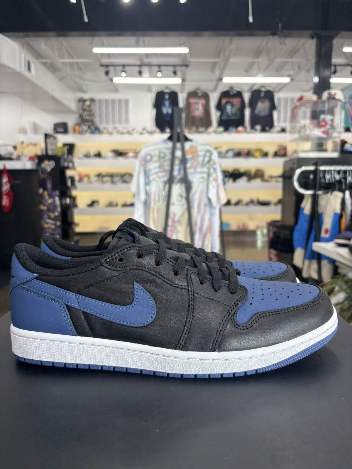 Jordan Brand Jordan 1 Retro Low OG Mystic Navy Sz. 11.5 Size US 11.5 / EU 44-45 - 7 Thumbnail