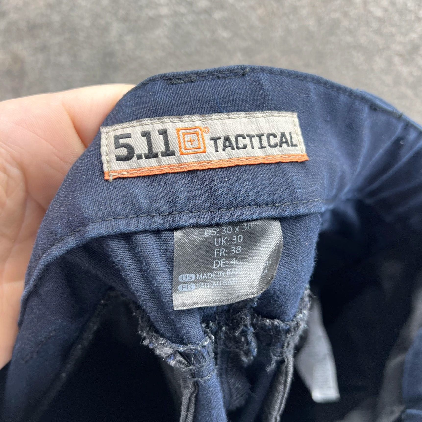 Vintage 5.11 Tactical Pants Mens 30x30 Blue Cargo Canvas Relaxed Fit Workwear Outdoor Pants Mens Blue Cargo Pocket Activated for Utility Size US 30 / EU 46 - 2 Thumbnail