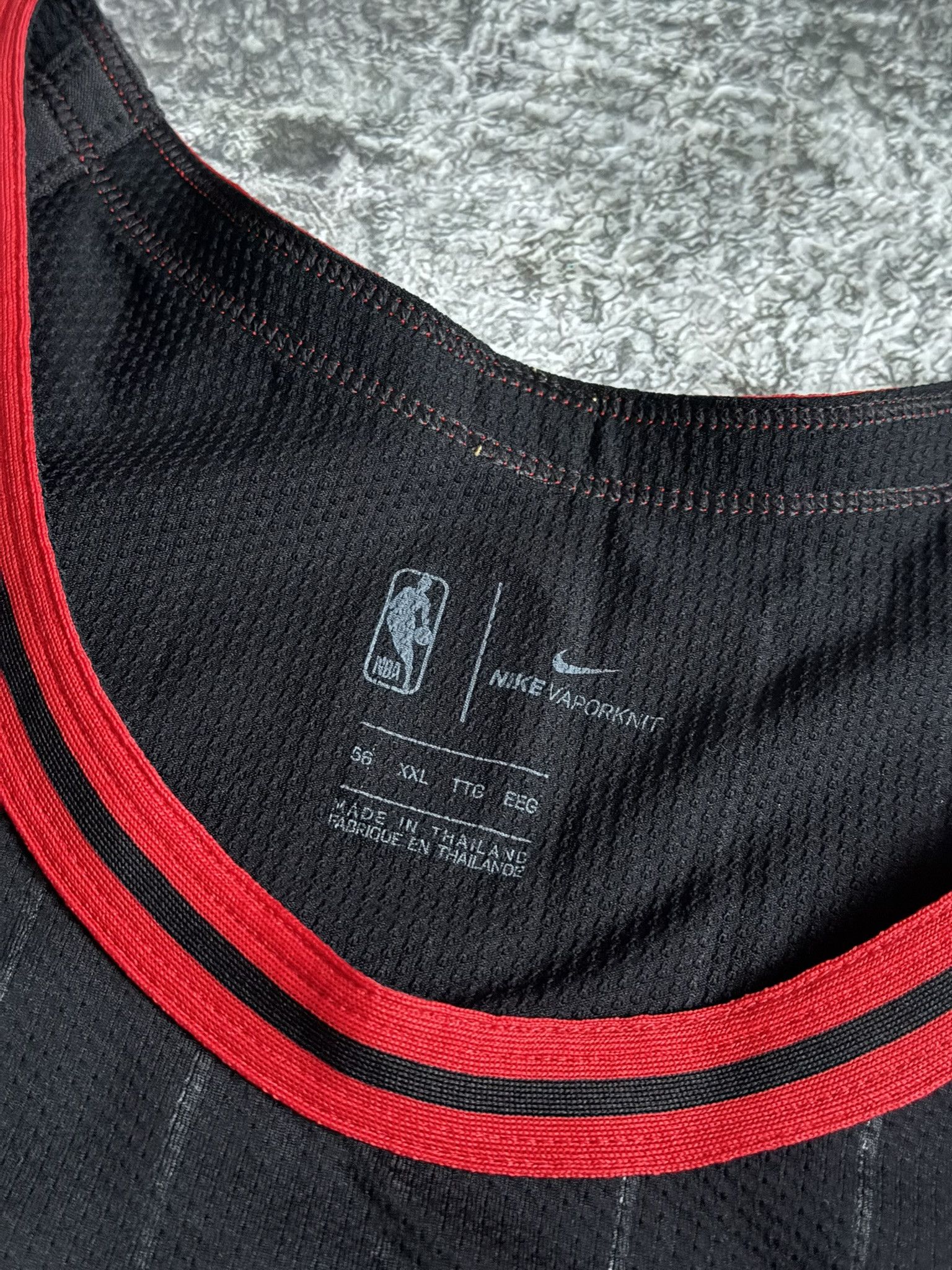 Nike CHICAGO BULLS VAPORKNIT NIKE JERSEY BASKETBALL 2XL Size US XXL / EU 58 / 5 - 3 Thumbnail