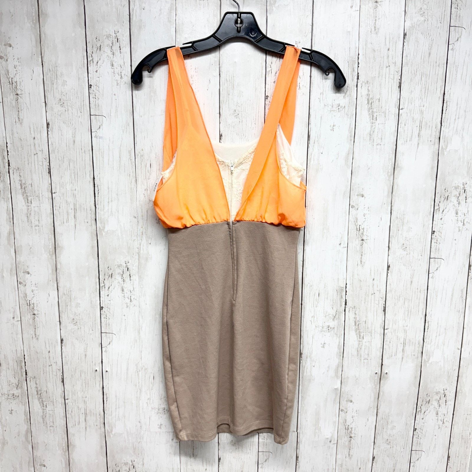 Other Lulus Dress Size Small Zip Back Lined Top Sleeveless Bodycon Size S / US 4 / IT 40 - 6 Thumbnail