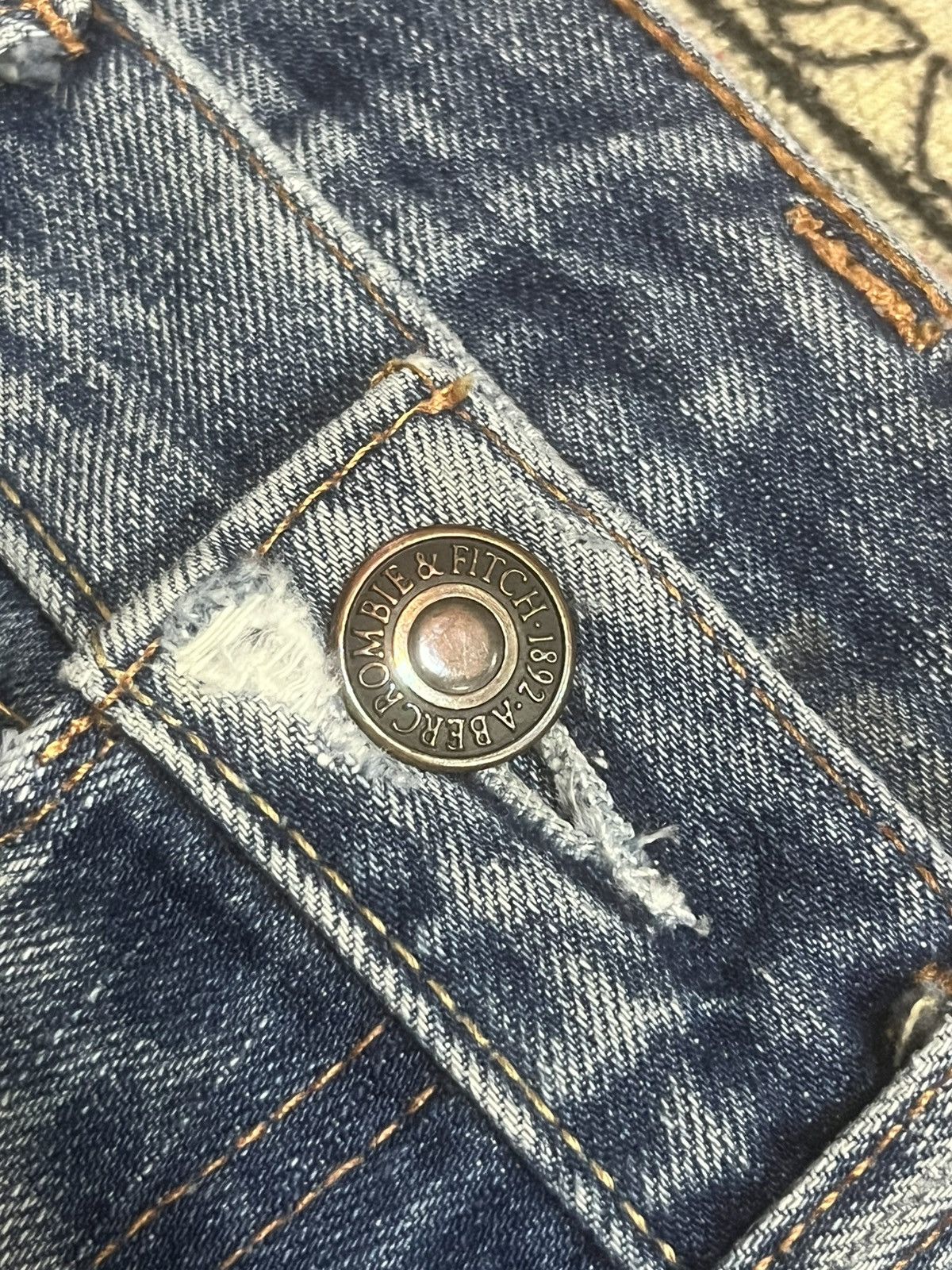 Abercrombie & Fitch Abercrombie & Fitch Light Blue Distressed Slim Straight Jean Size US 31 - 7 Thumbnail