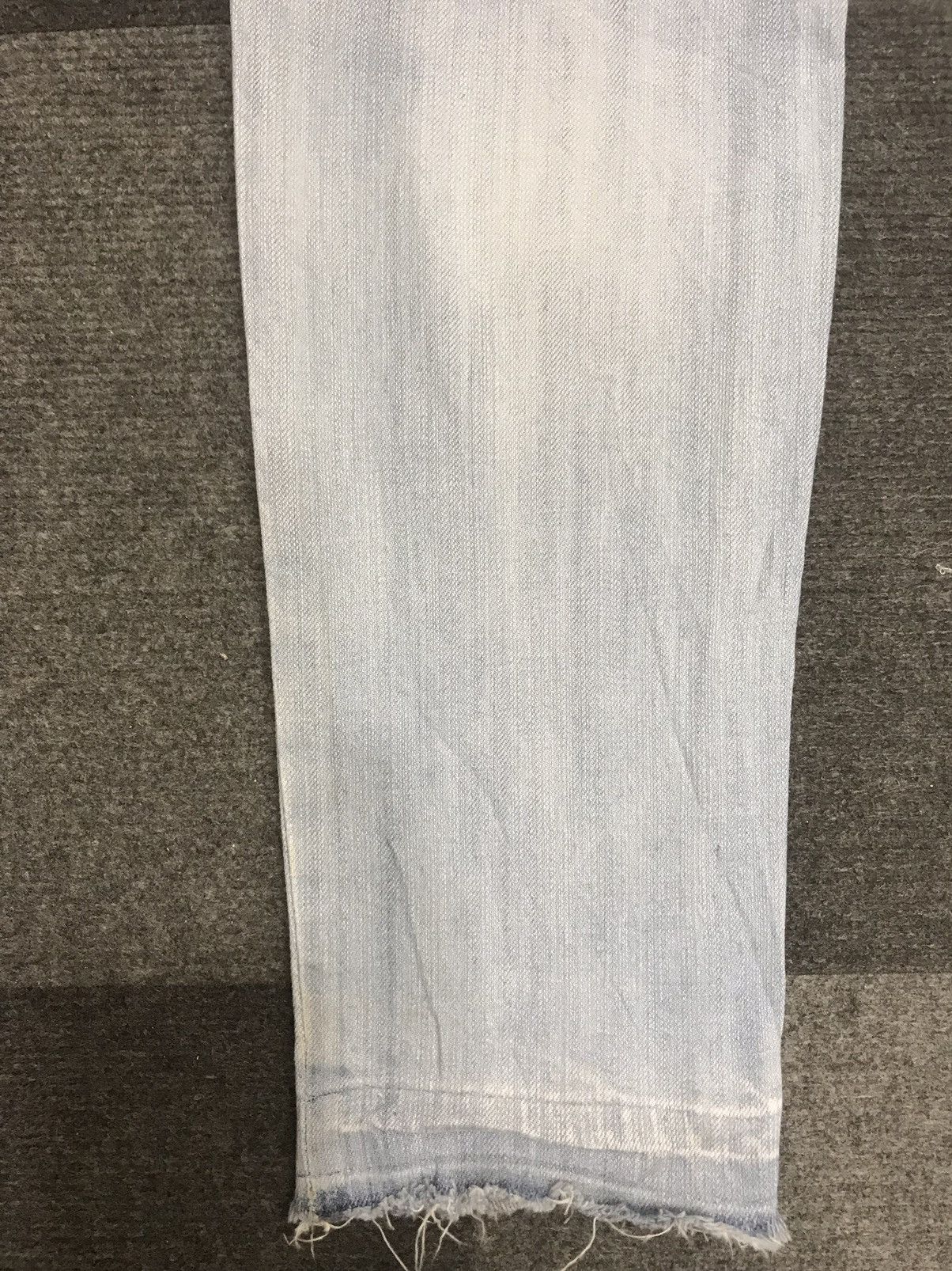 Japanese Brand 💥DESIGNER💥 PLAGPLAG Light Wash Skinny Distresed Denim F219 Size US 30 / EU 46 - 18 Thumbnail