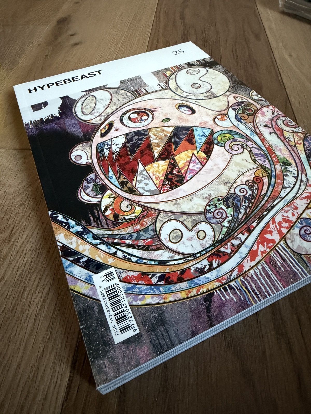 Hypebeast Hypebeast × Takashi Murakami HYPEBEAST MAGAZINE Issue 25 Size ONE SIZE - 6 Thumbnail