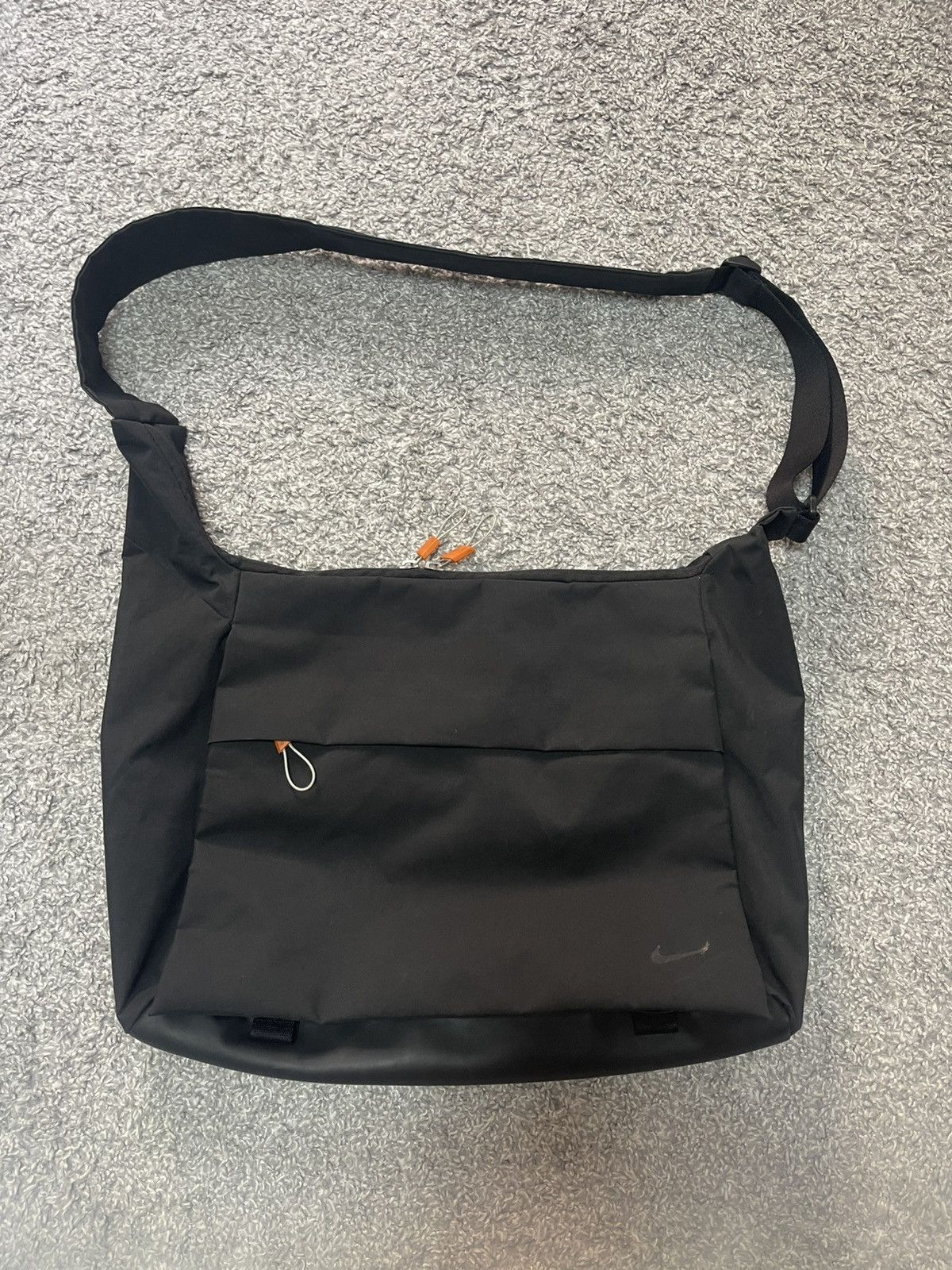 Nike Nike Tech Y2K Gorpcore Style Messenger bag black Size ONE SIZE - 1 Thumbnail