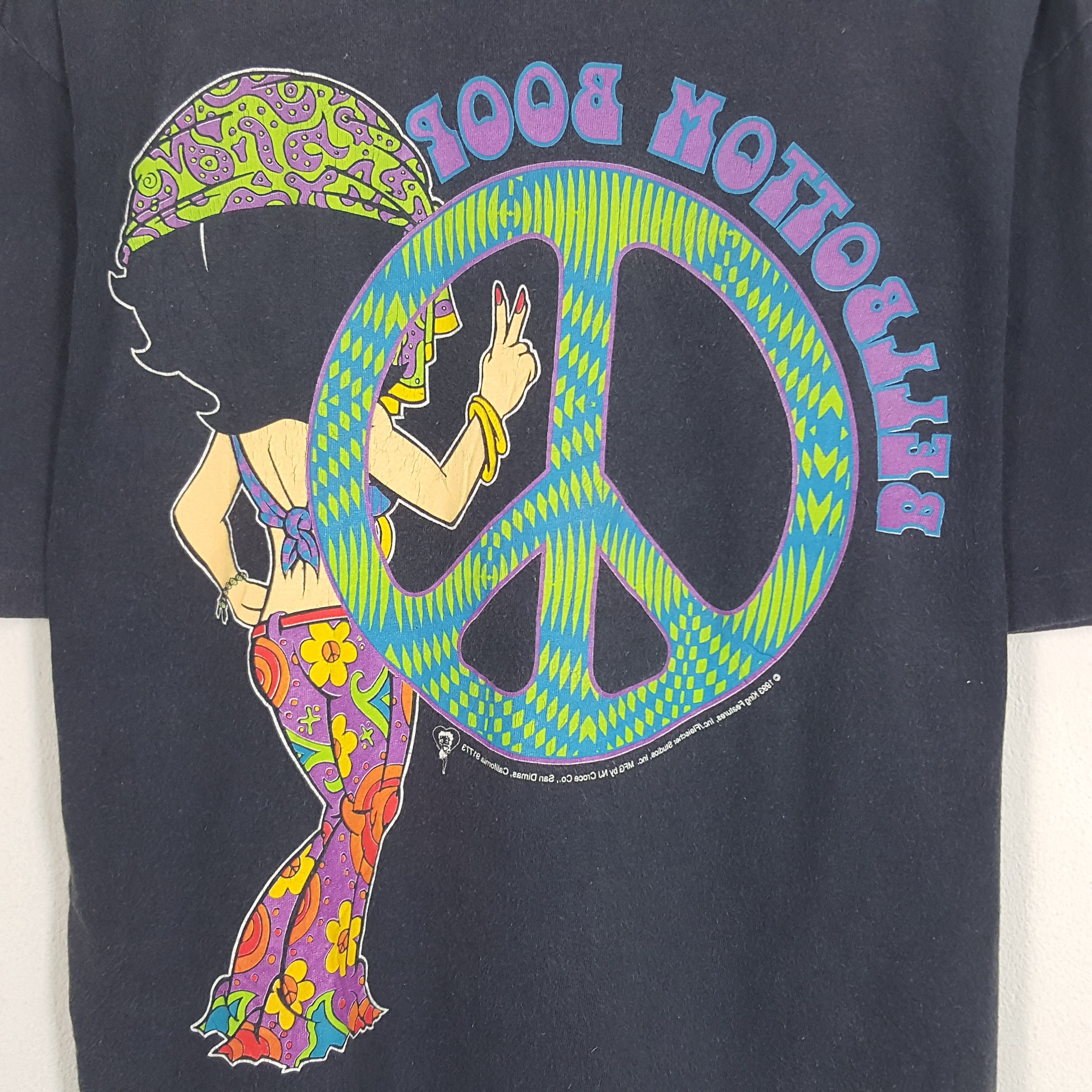 Vintage Vintage Bellbottom Boop Tshirt Size US L / EU 52-54 / 3 - 4 Thumbnail