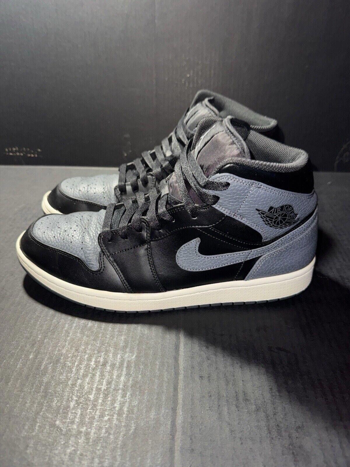 Jordan Brand Nike Air Jordan 1 Retro Mid Black Grey 554724-041 Sz 10.5 Size US 10.5 / EU 43-44 - 5 Thumbnail