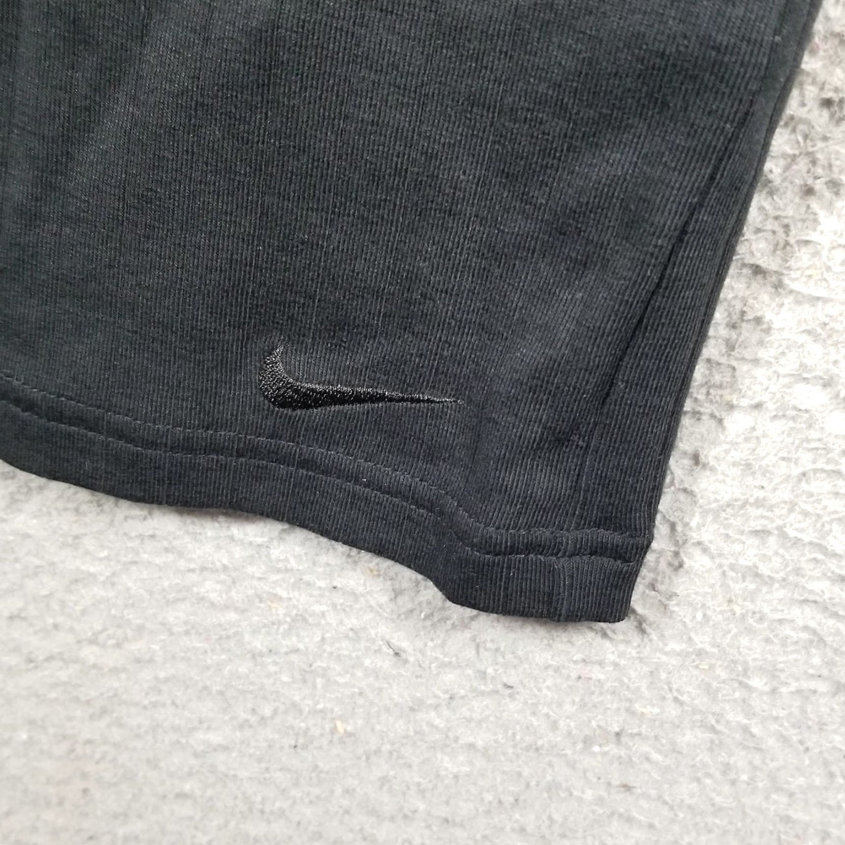 Nike NIKE Ribbed Tank Top Mens Medium Black Sleeveless Sample Embroidered Swoosh FV6606 Size US M / EU 48-50 / 2 - 4 Thumbnail