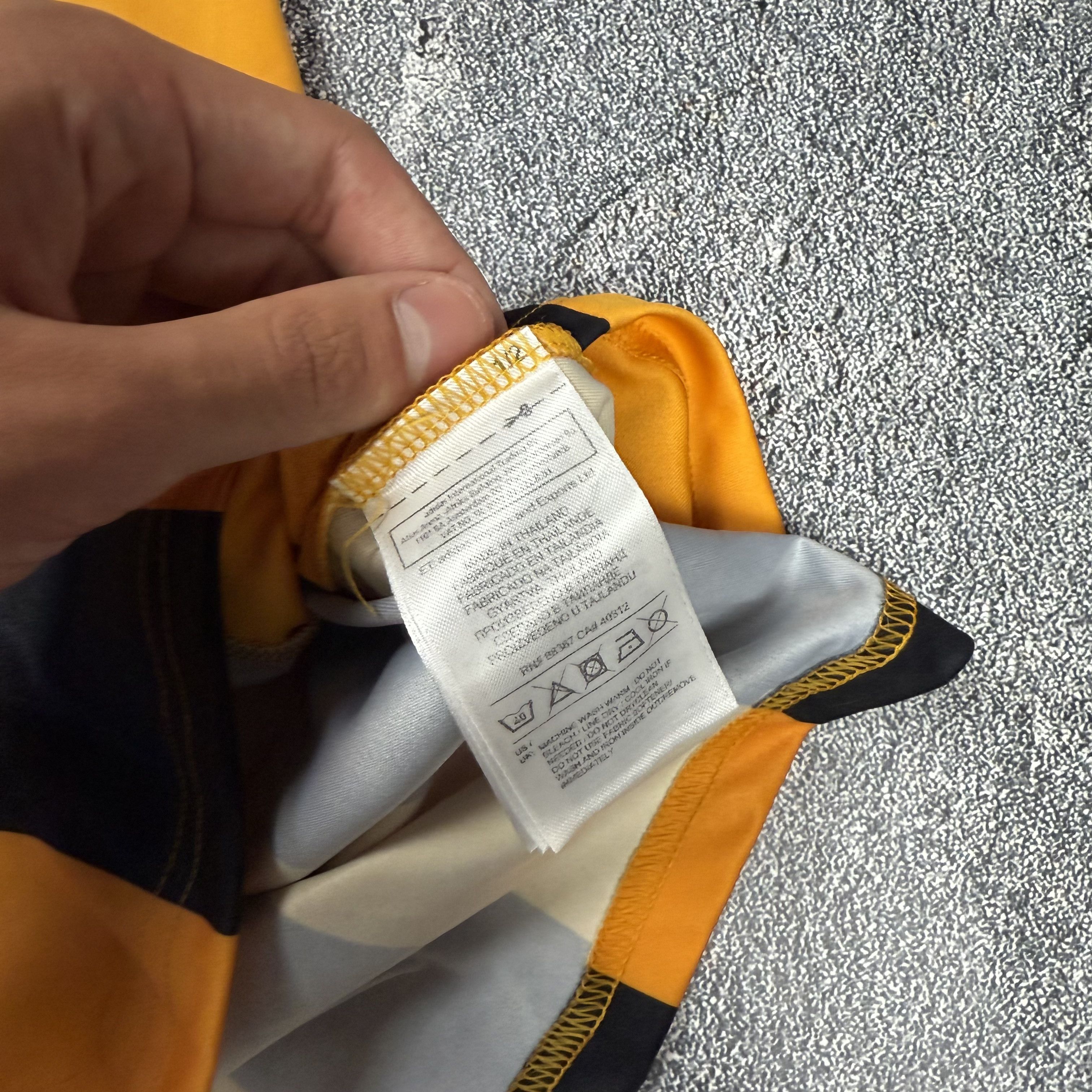 Adidas Hull City A.F.C “The Tigers” Home Jersey Size US M / EU 48-50 / 2 - 6 Thumbnail