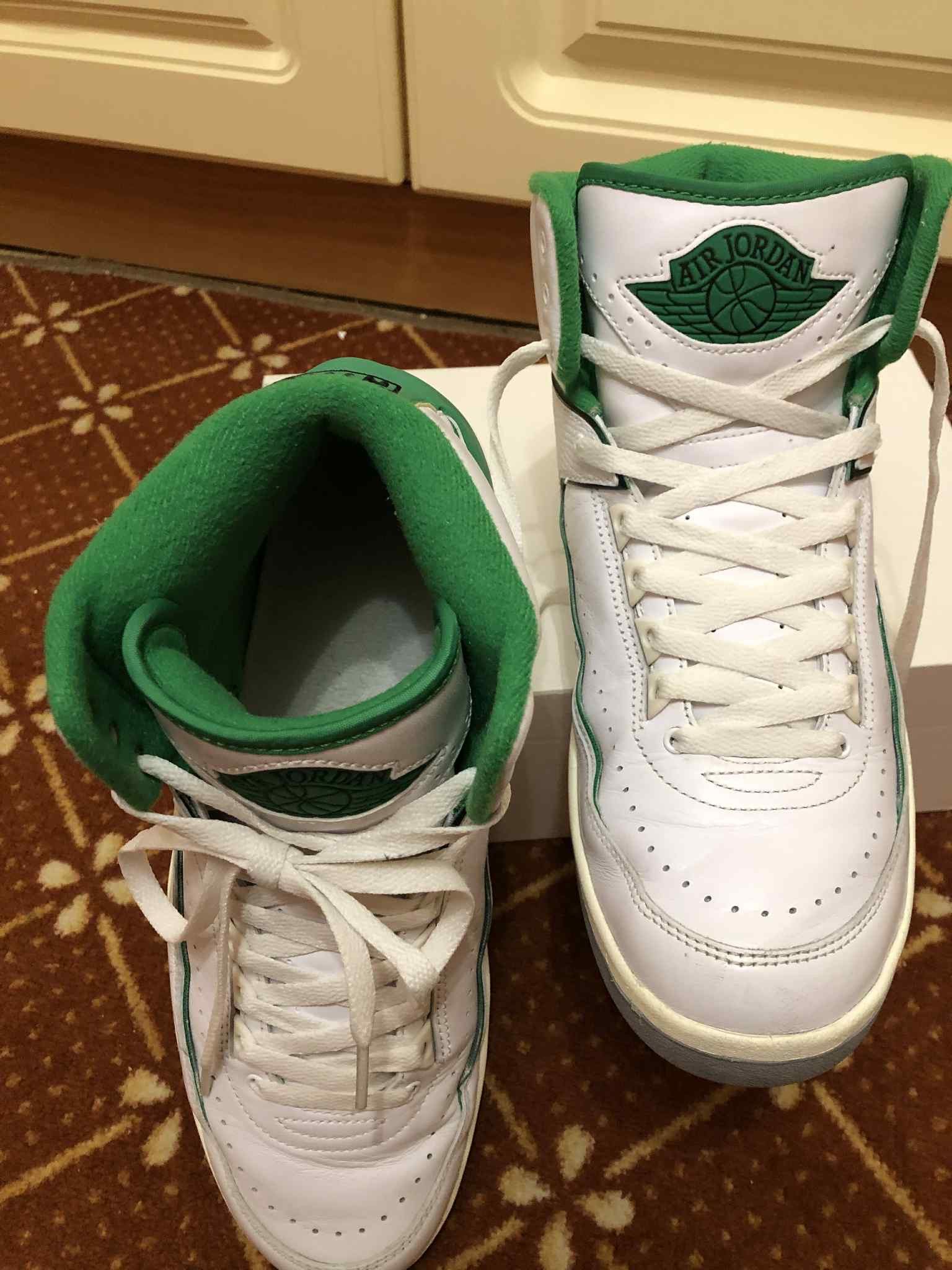 Jordan Brand Air Jordan 2 Retro "Lucky Green" Size US 10 / EU 43 - 4 Thumbnail